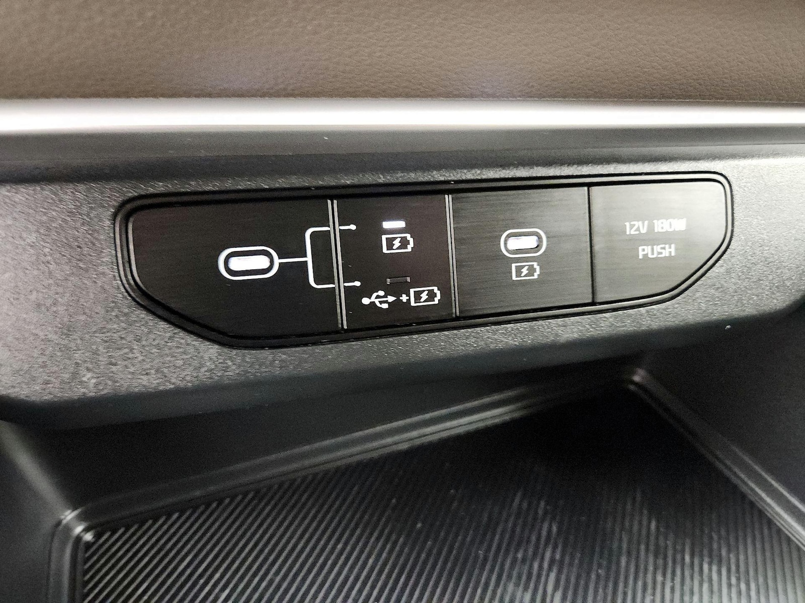 2026 Kia Carnival LXS - Photo 20