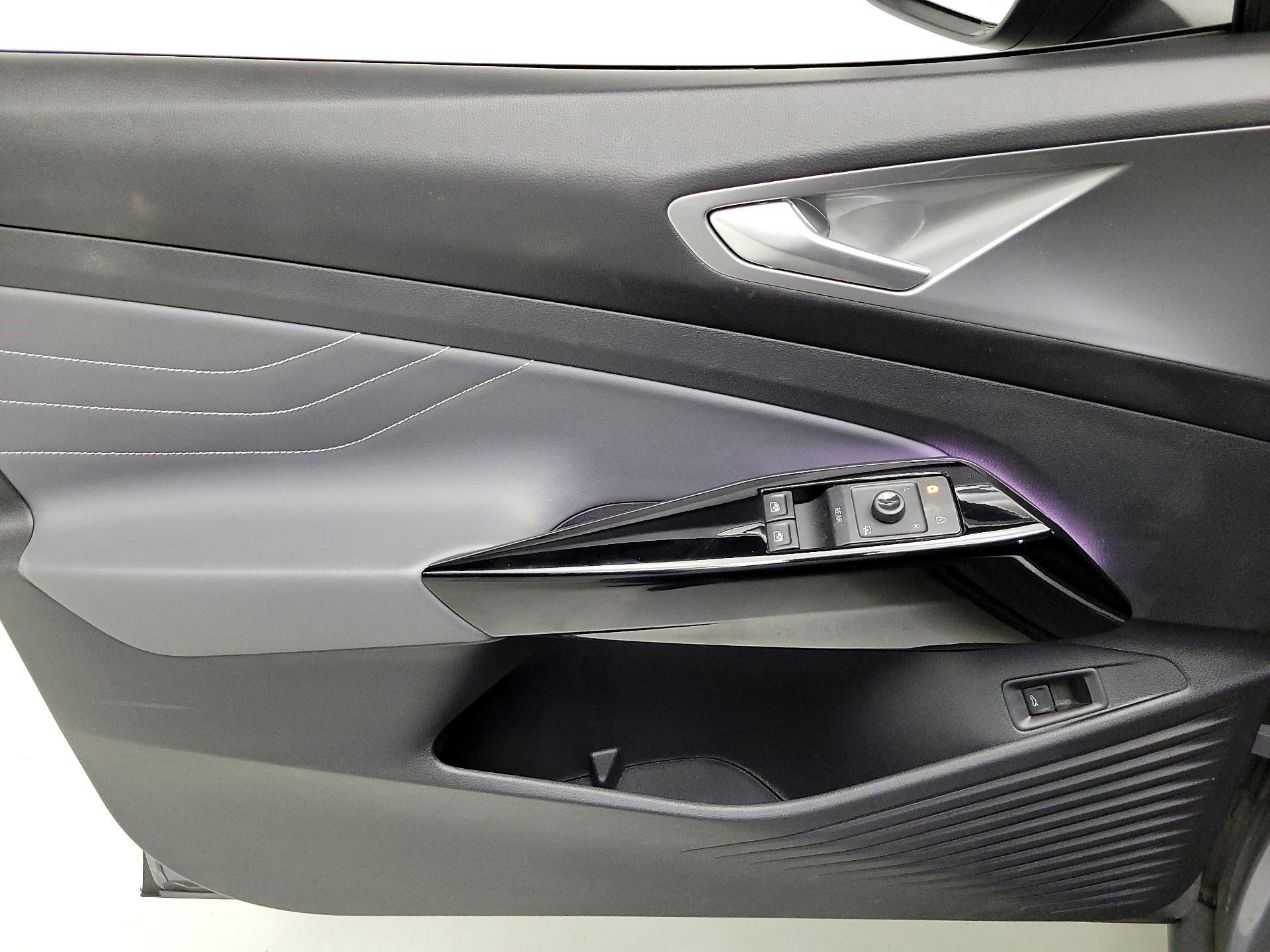 Thumbnail: 2023 Volkswagen ID.4 - 12