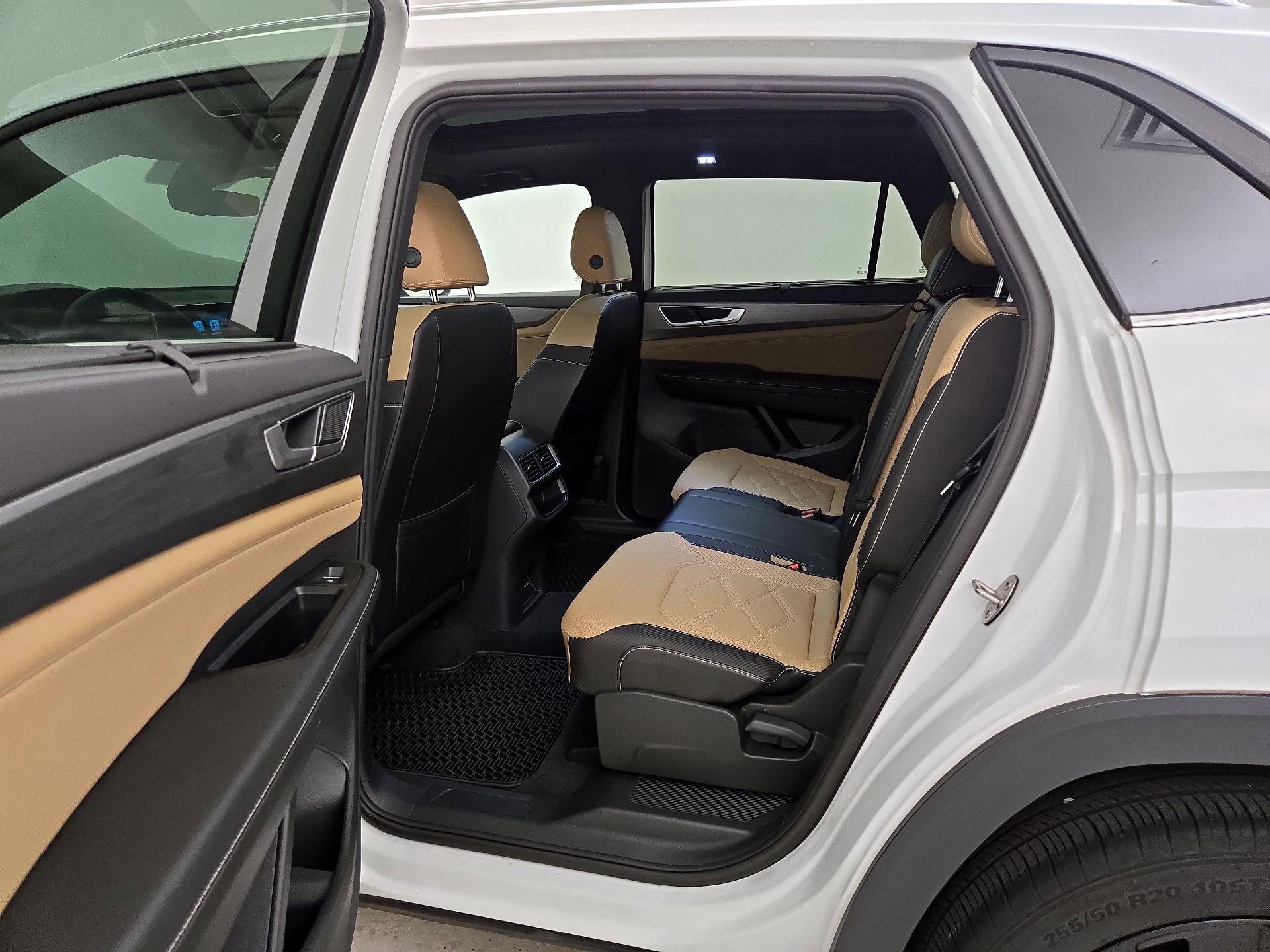 Thumbnail: 2024 Volkswagen Atlas - 20