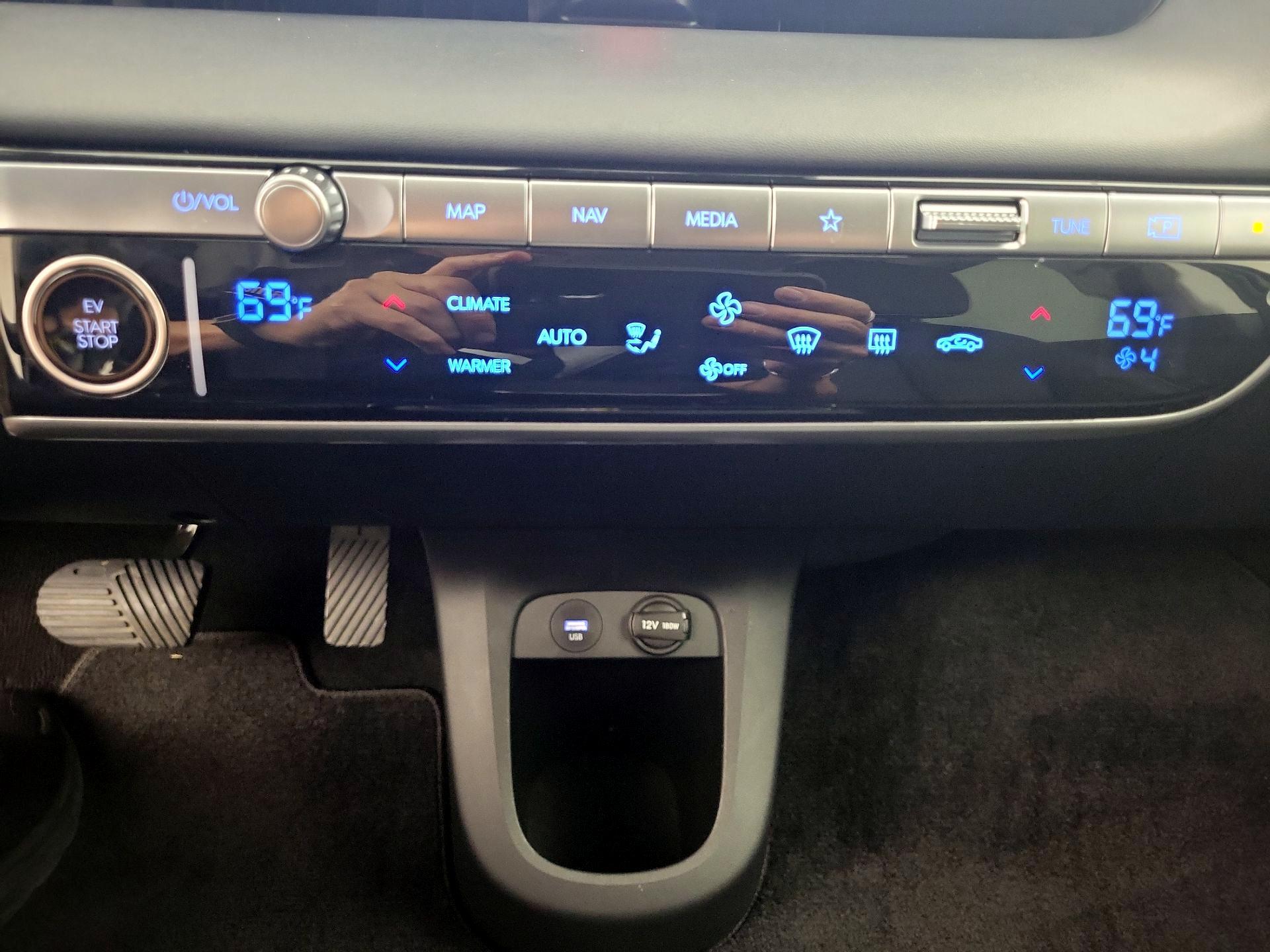 Thumbnail: 2024 Hyundai Ioniq 5 - 17