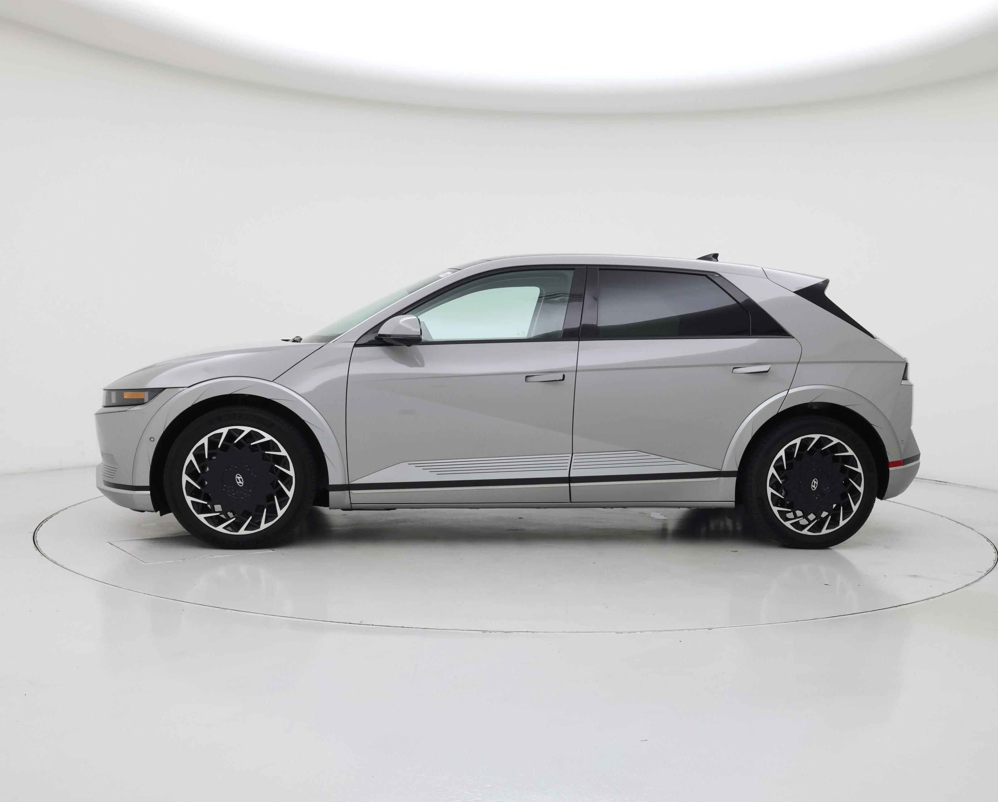 Thumbnail: 2024 Hyundai Ioniq 5 - 3