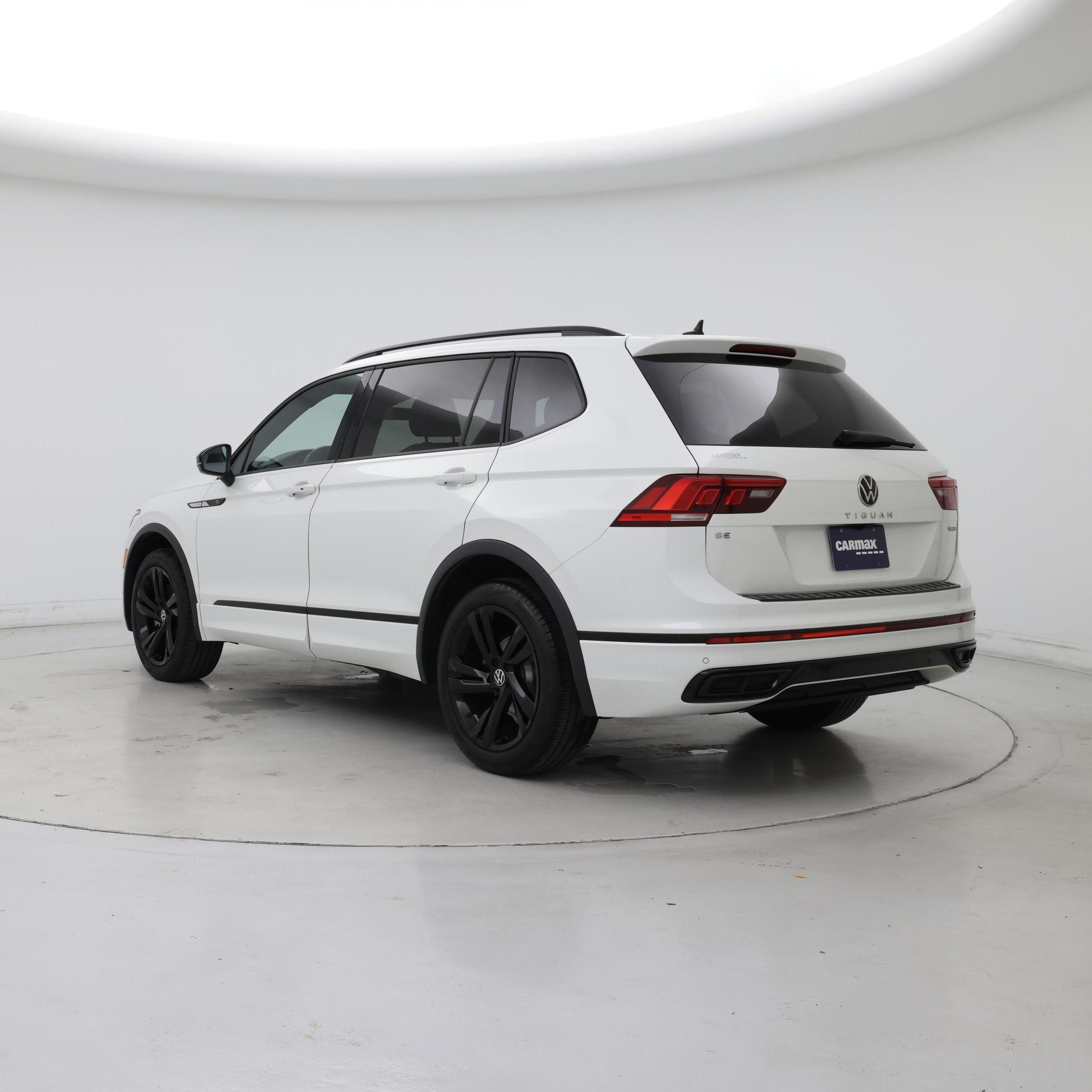 Thumbnail: 2023 Volkswagen Tiguan - 2
