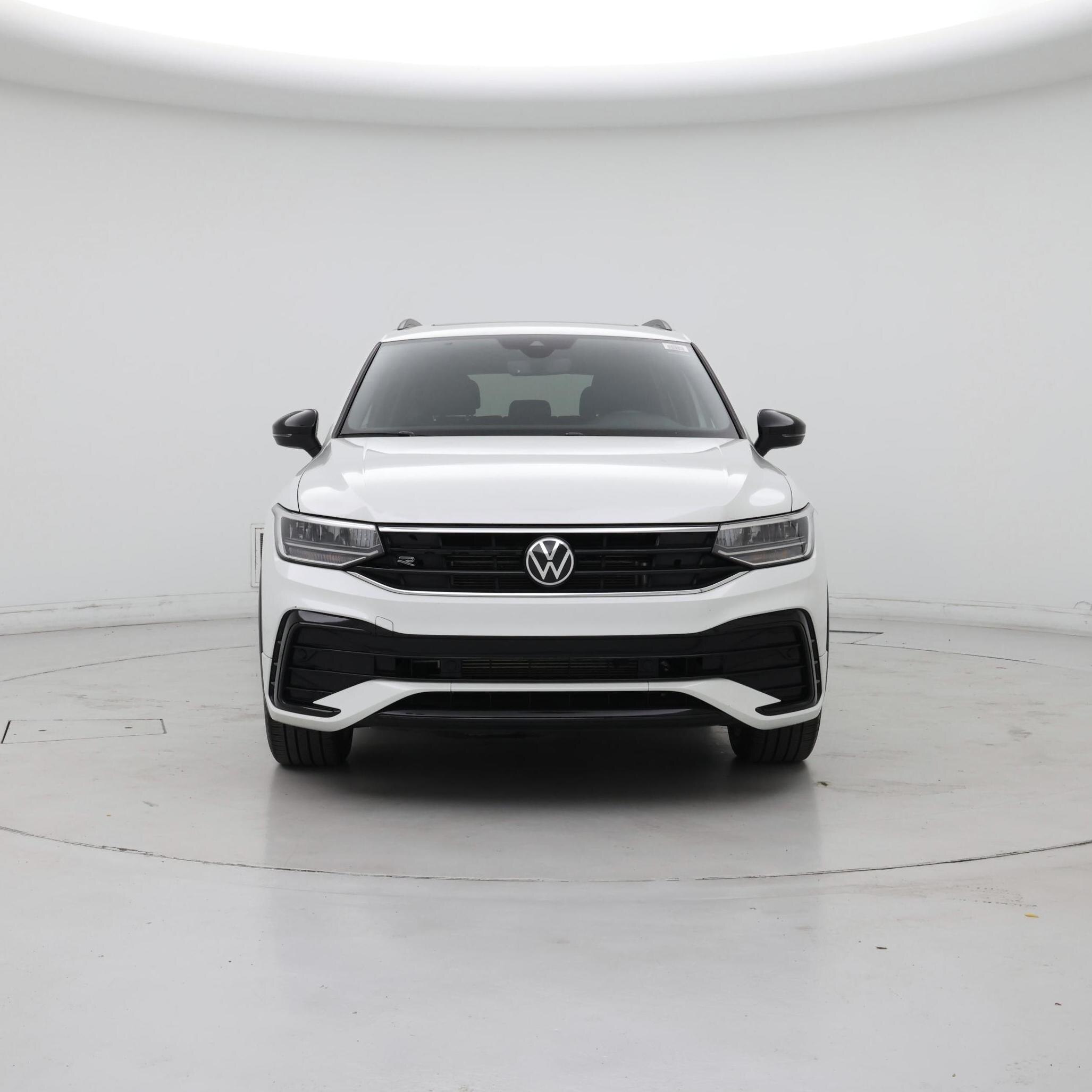 Thumbnail: 2023 Volkswagen Tiguan - 5
