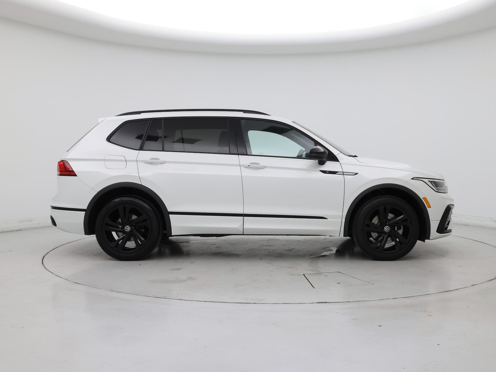 2023 Volkswagen Tiguan SE R-LINE BLACK - Photo 8