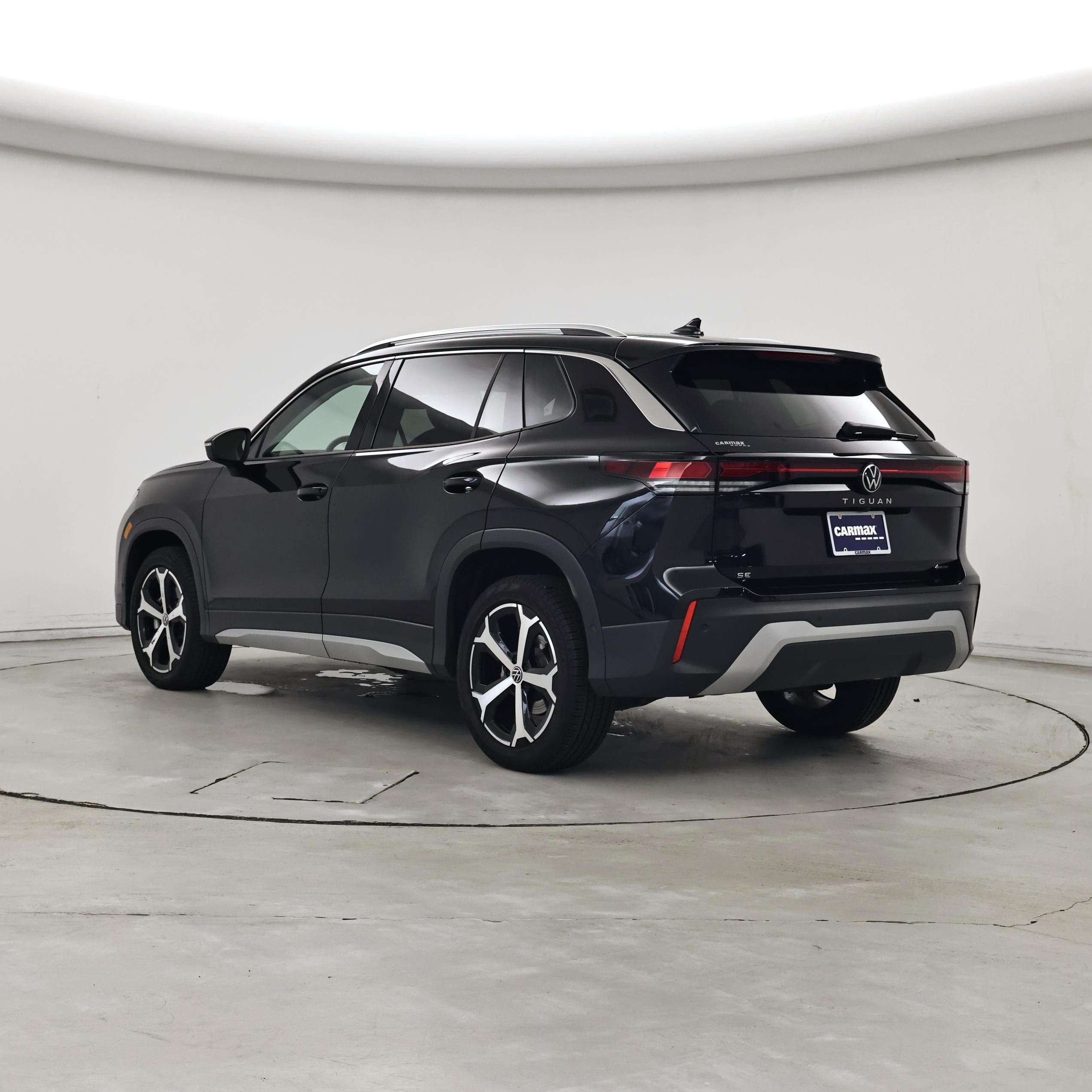 Thumbnail: 2025 Volkswagen Tiguan - 2