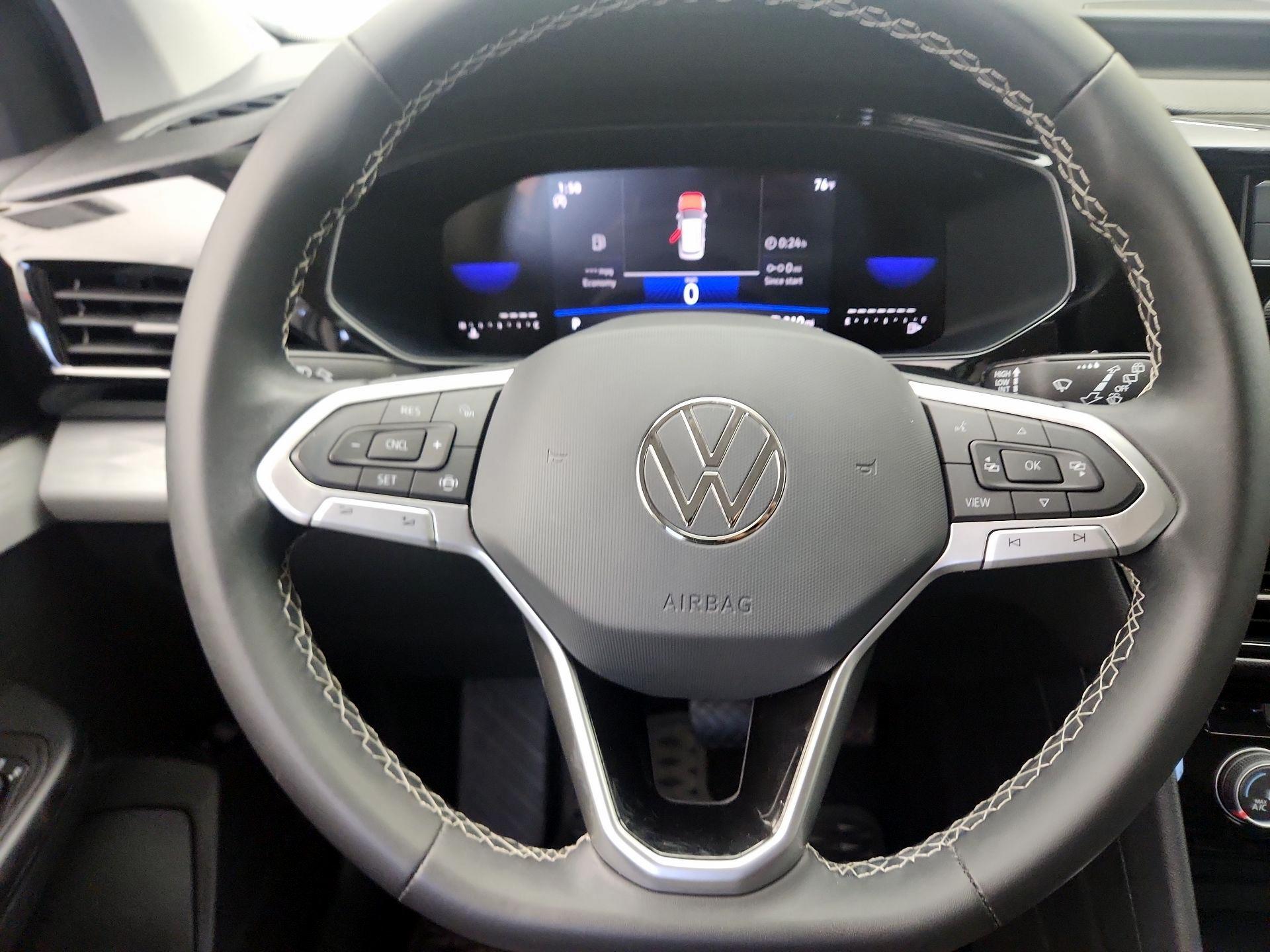 Thumbnail: 2023 Volkswagen Taos - 10