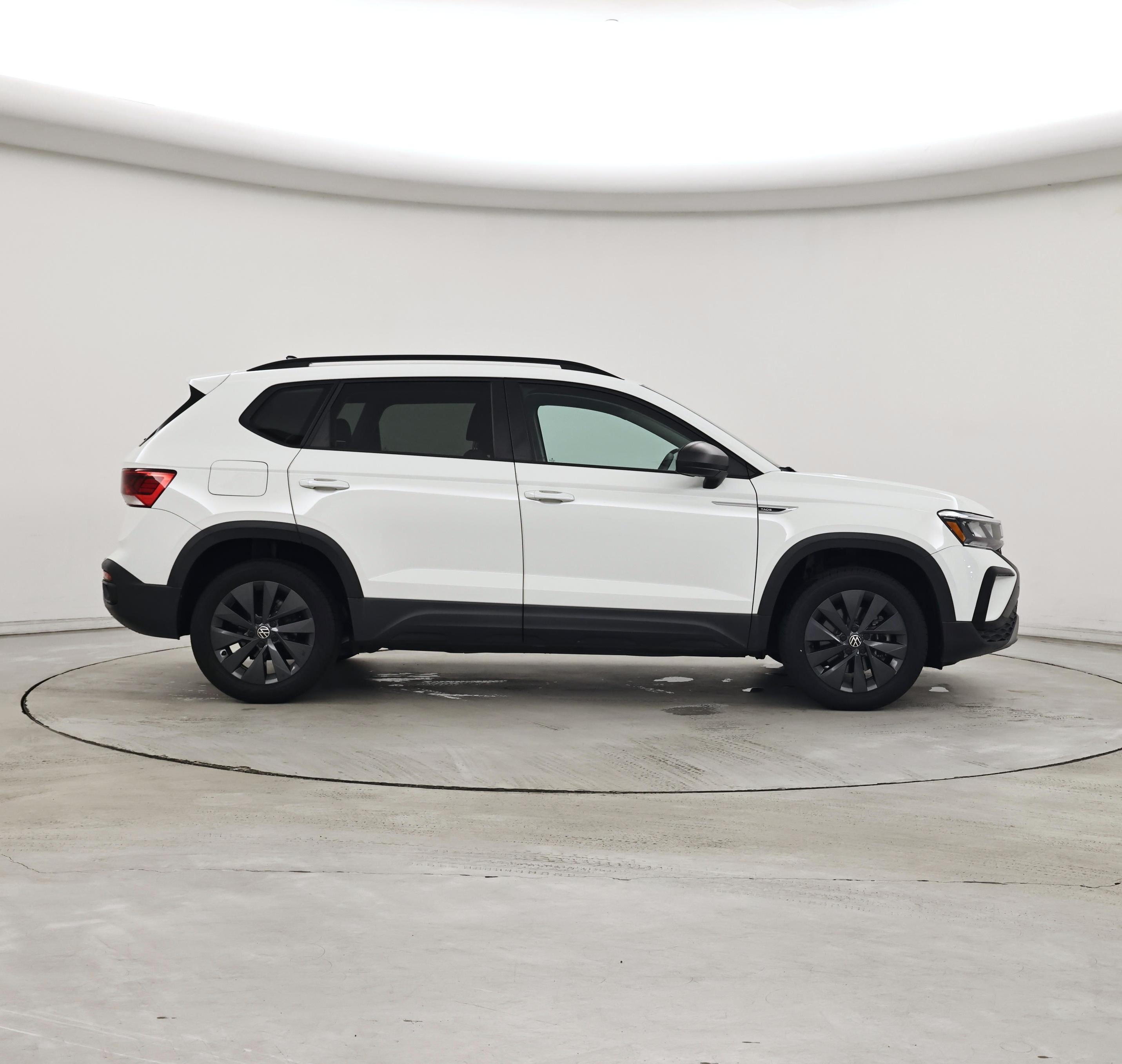 Thumbnail: 2023 Volkswagen Taos - 7
