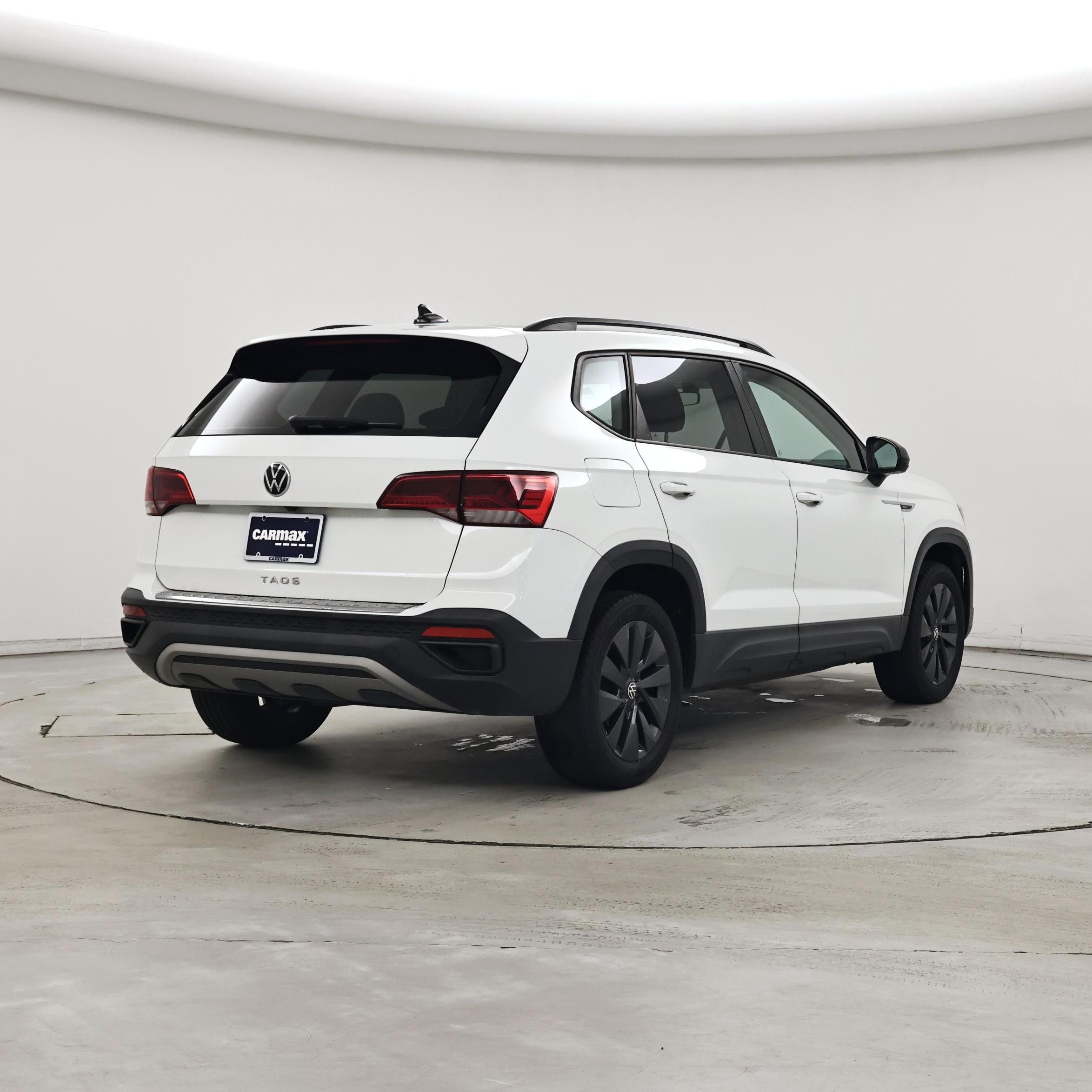 Thumbnail: 2023 Volkswagen Taos - 8