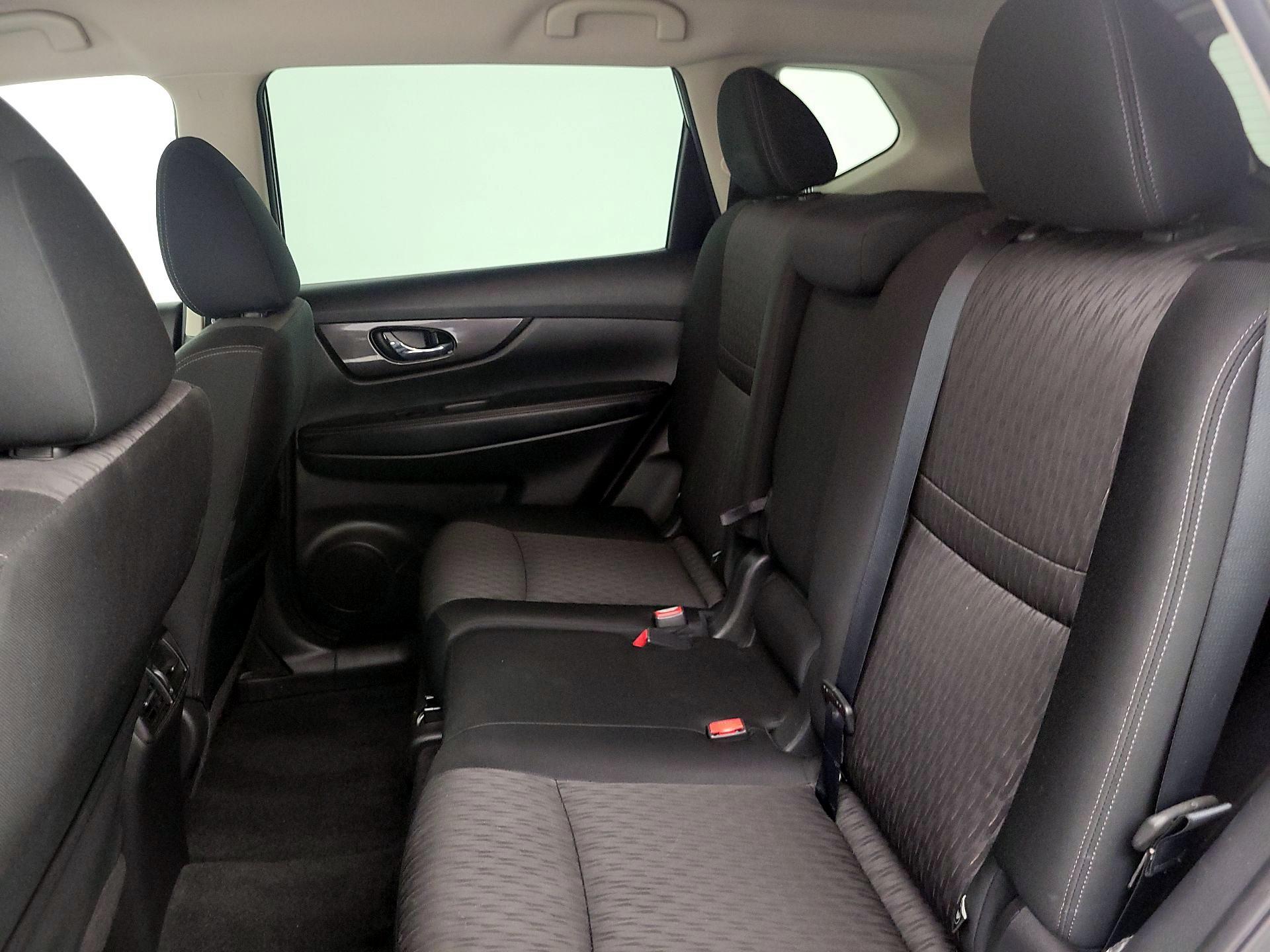 Thumbnail: 2019 Nissan Rogue - 19