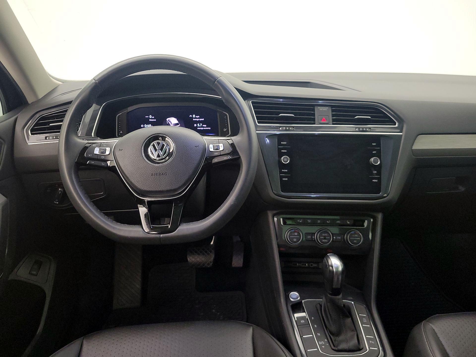 Thumbnail: 2020 Volkswagen Tiguan - 10