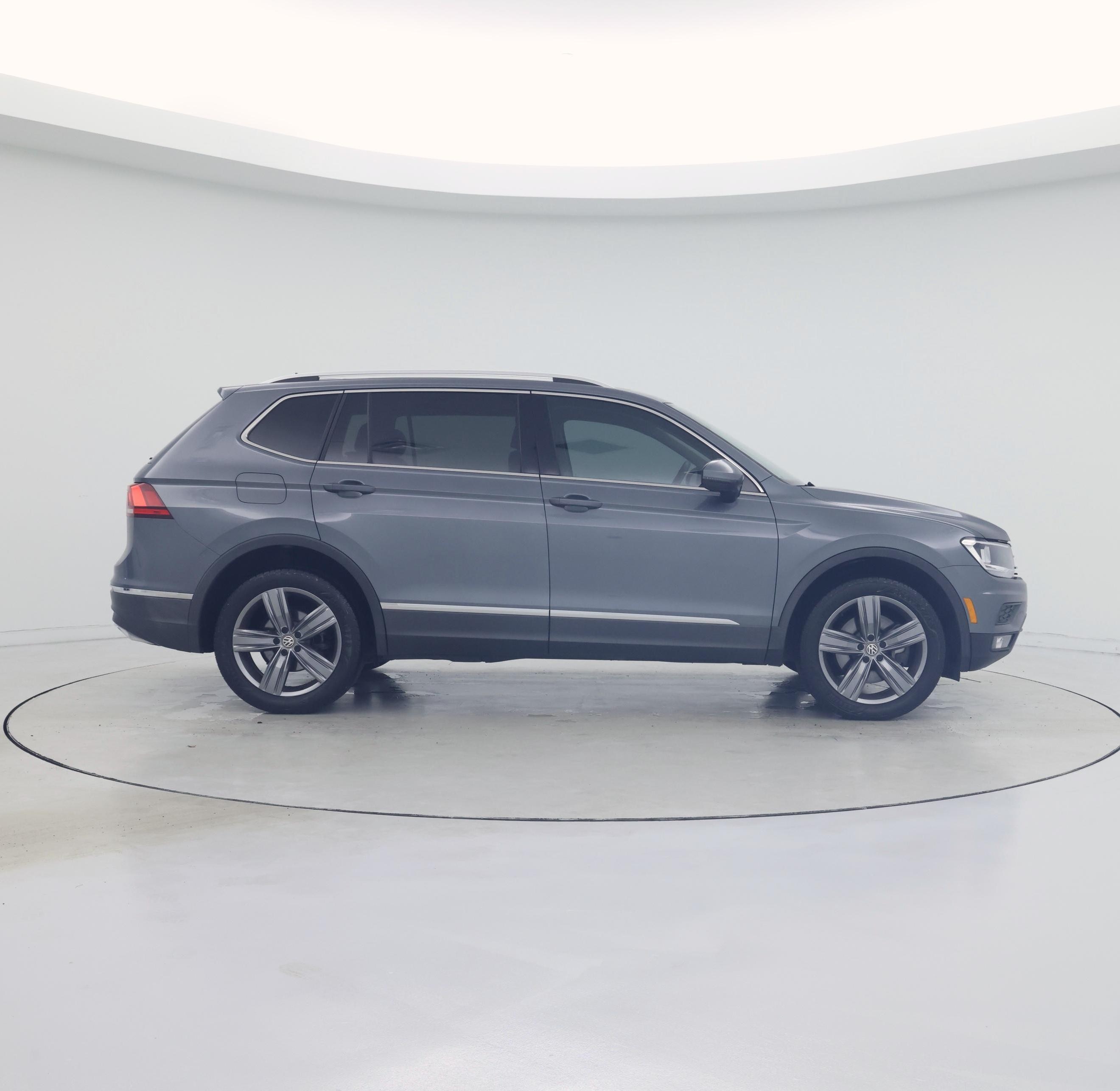 Thumbnail: 2020 Volkswagen Tiguan - 7