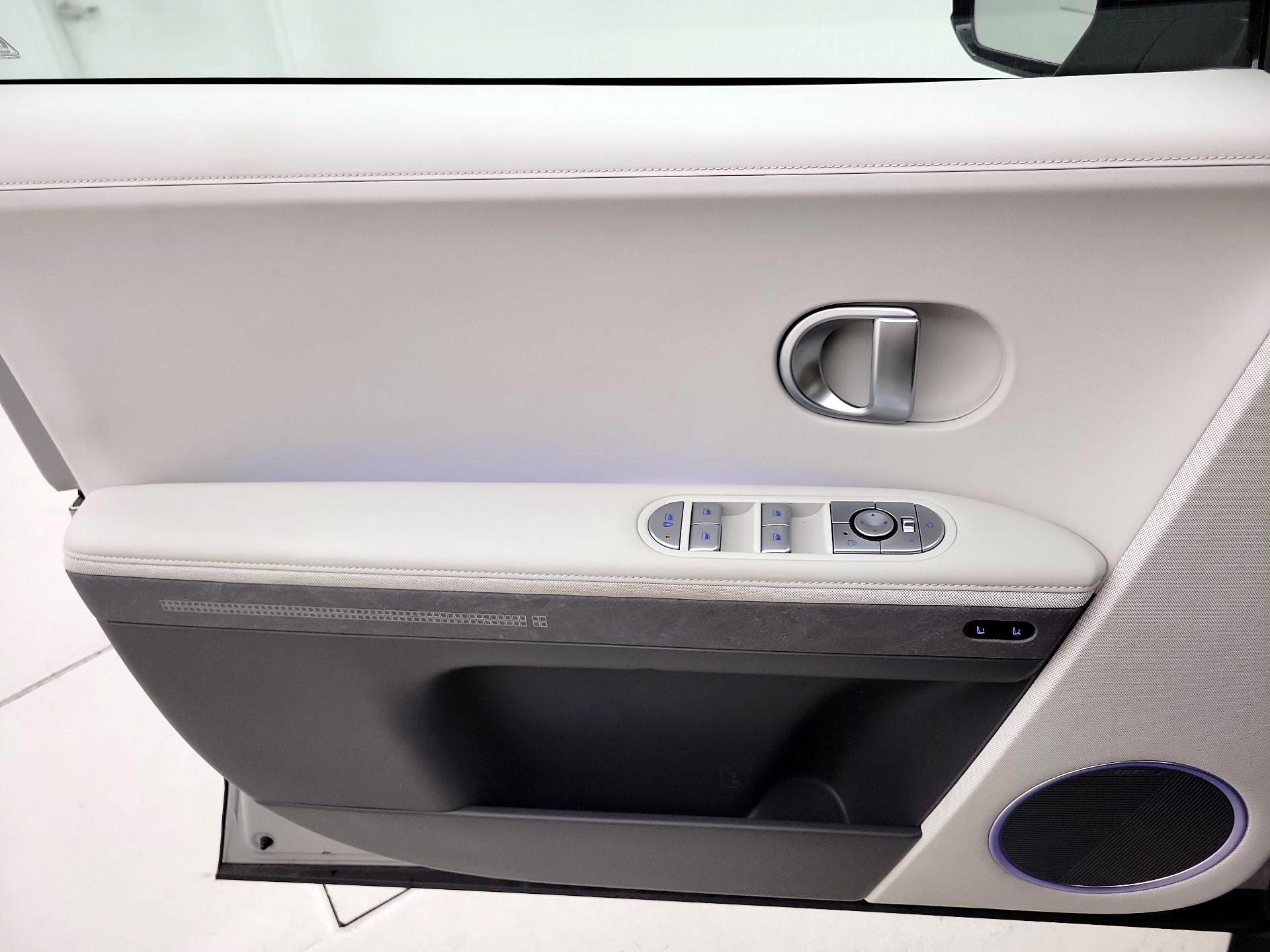 Thumbnail: 2024 Hyundai Ioniq 5 - 12