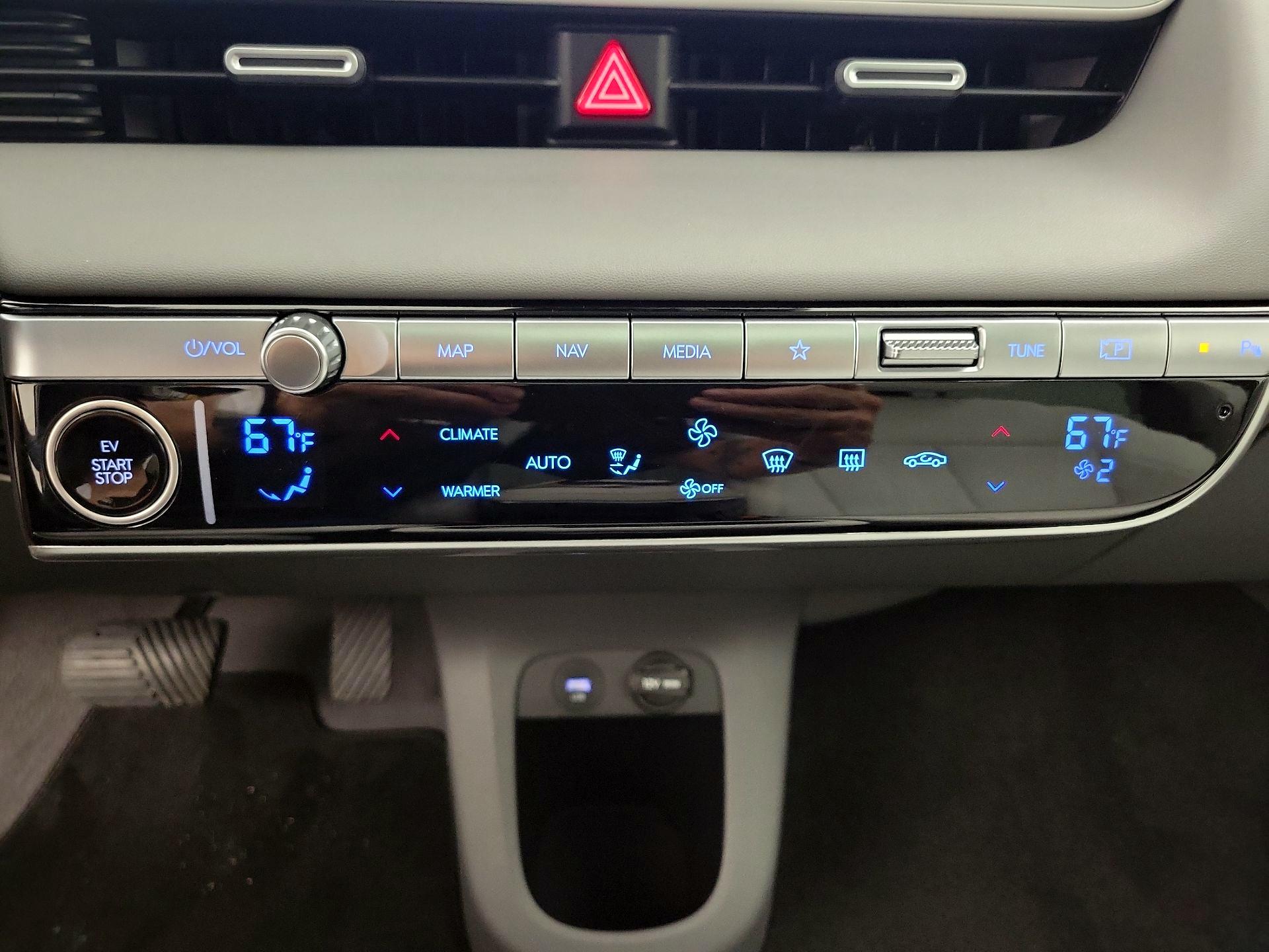 Thumbnail: 2024 Hyundai Ioniq 5 - 17