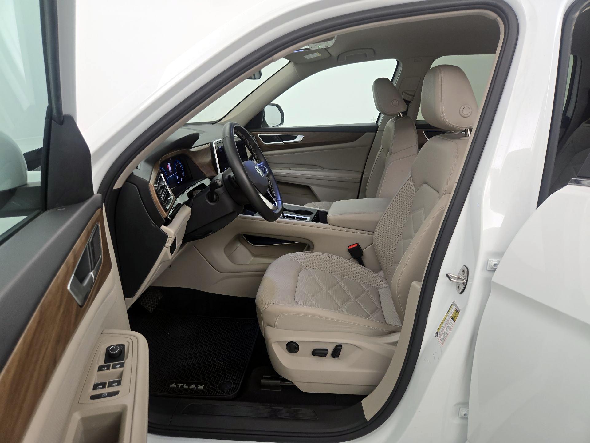Thumbnail: 2024 Volkswagen Atlas - 11