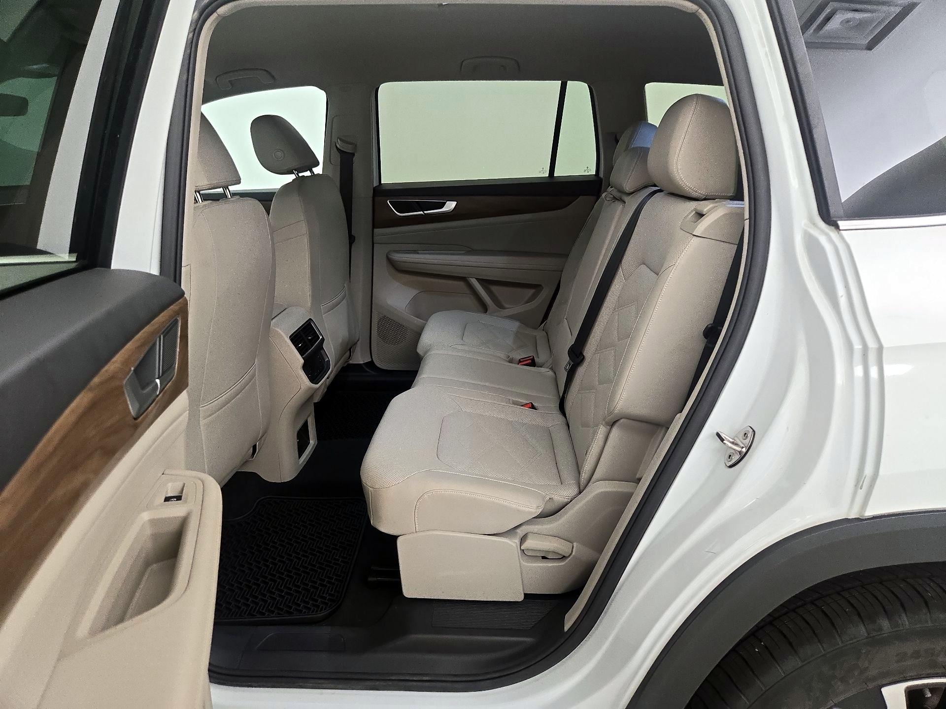 Thumbnail: 2024 Volkswagen Atlas - 19