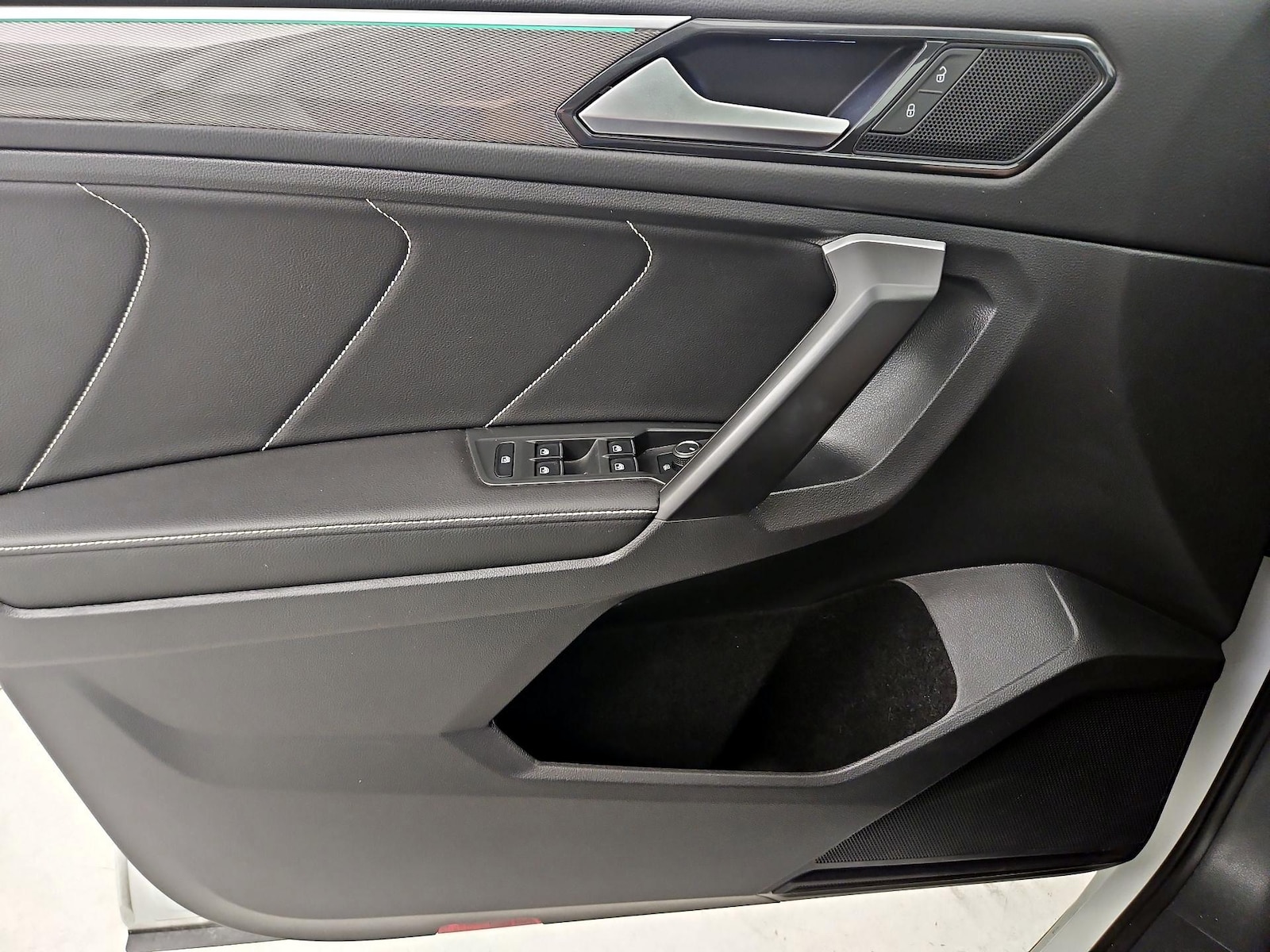 2023 Volkswagen Tiguan SE R-LINE BLACK - Photo 13