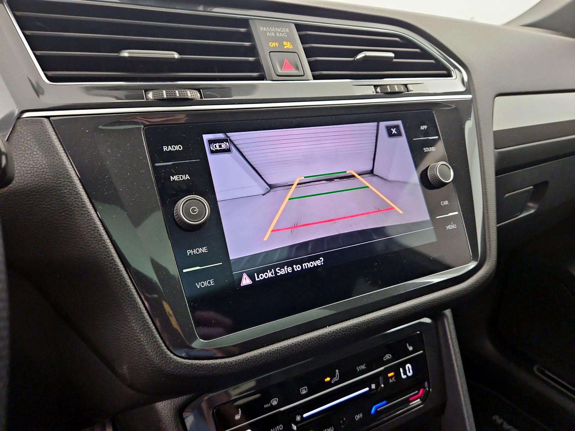 Thumbnail: 2023 Volkswagen Tiguan - 14