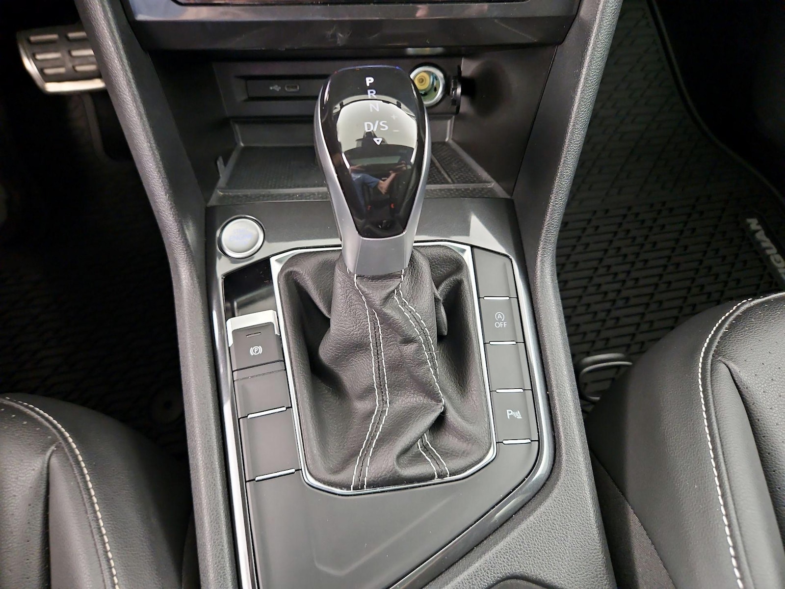 2023 Volkswagen Tiguan SE R-LINE BLACK - Photo 18