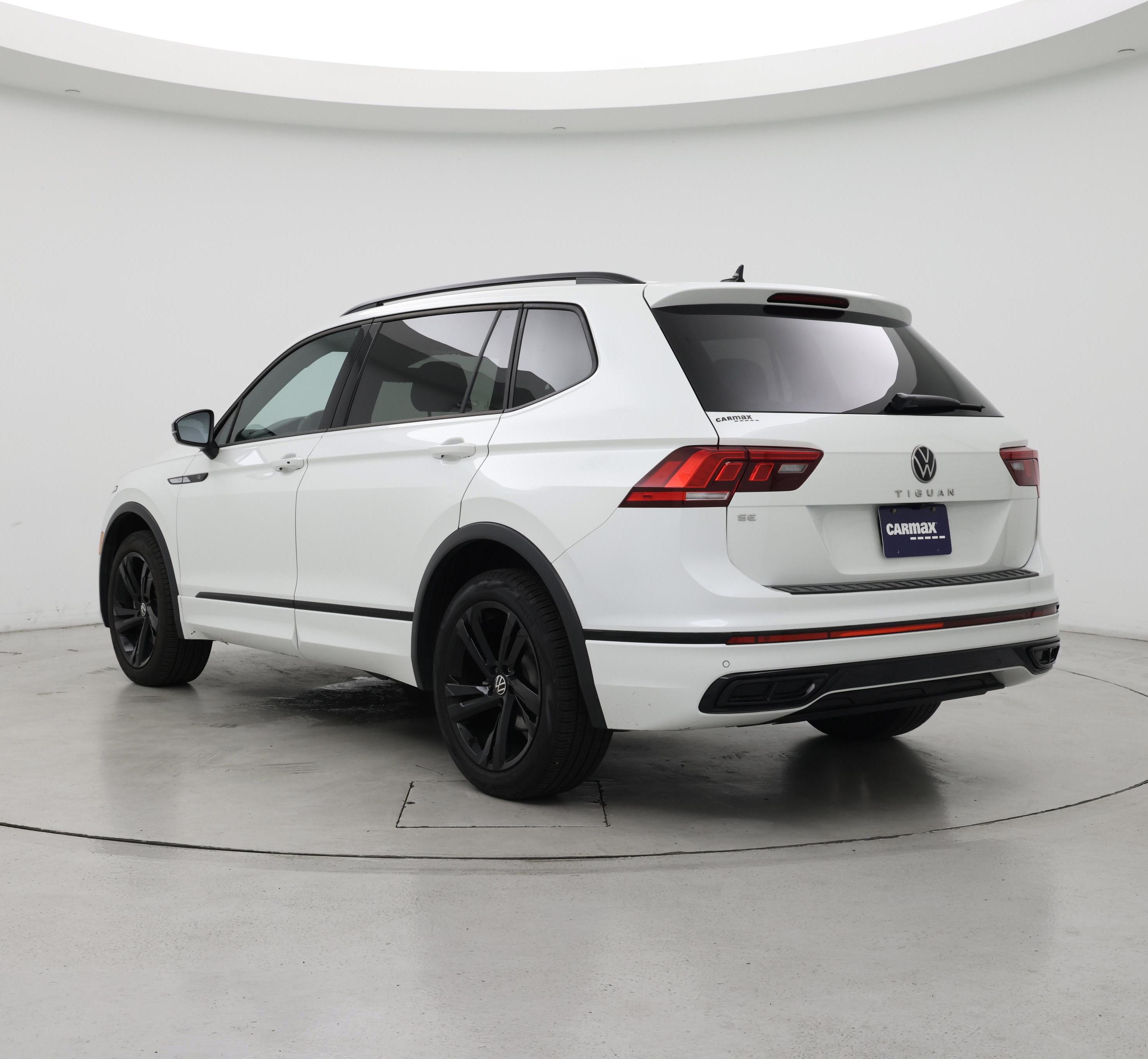 Thumbnail: 2023 Volkswagen Tiguan - 2