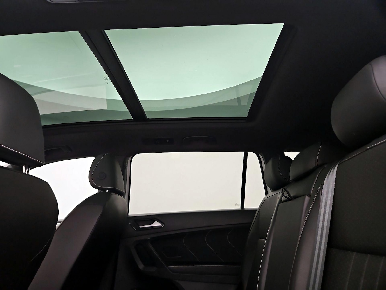 2023 Volkswagen Tiguan SE R-LINE BLACK - Photo 25