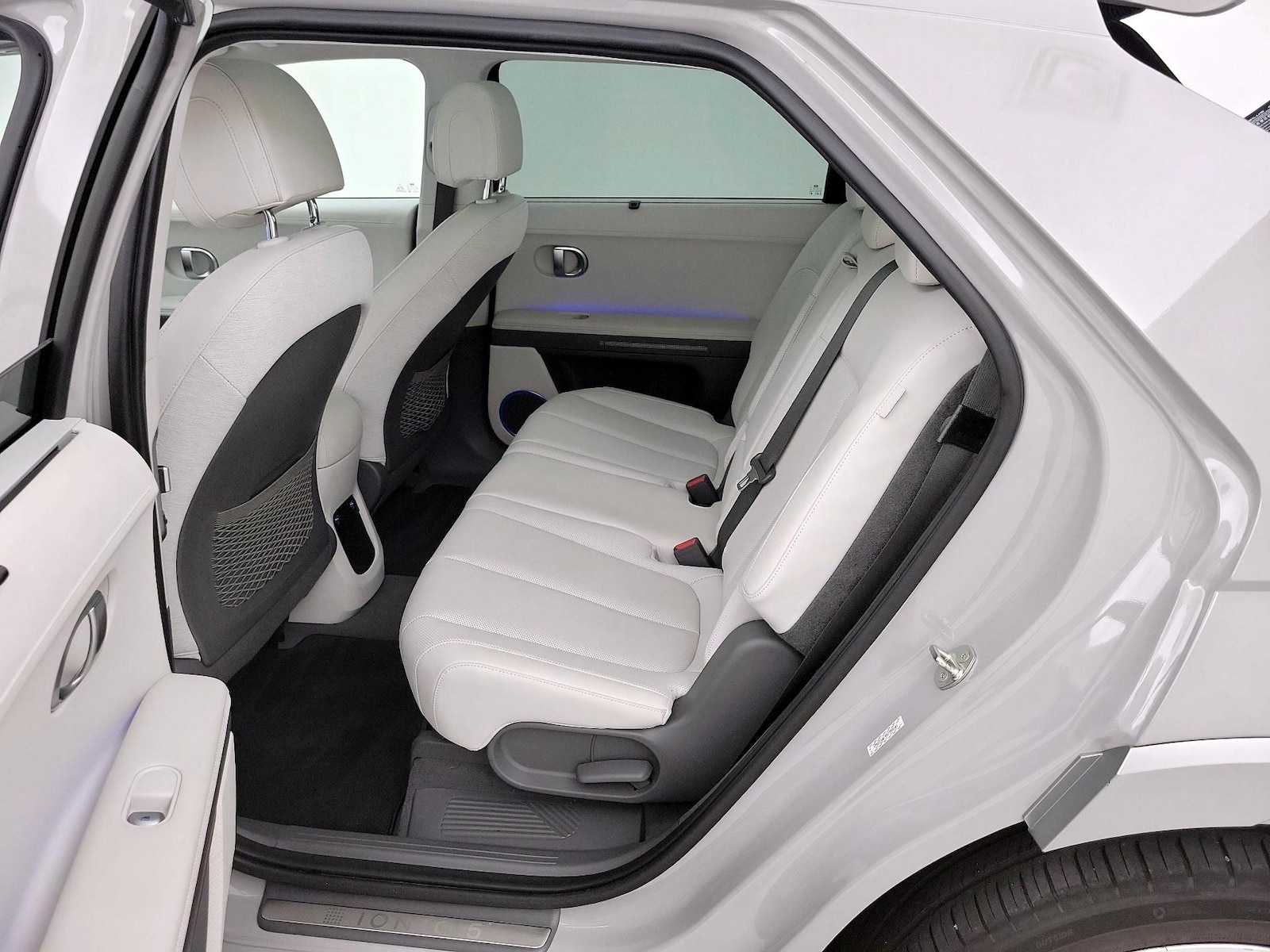 2024 Hyundai IONIQ 5 Limited - Photo 22