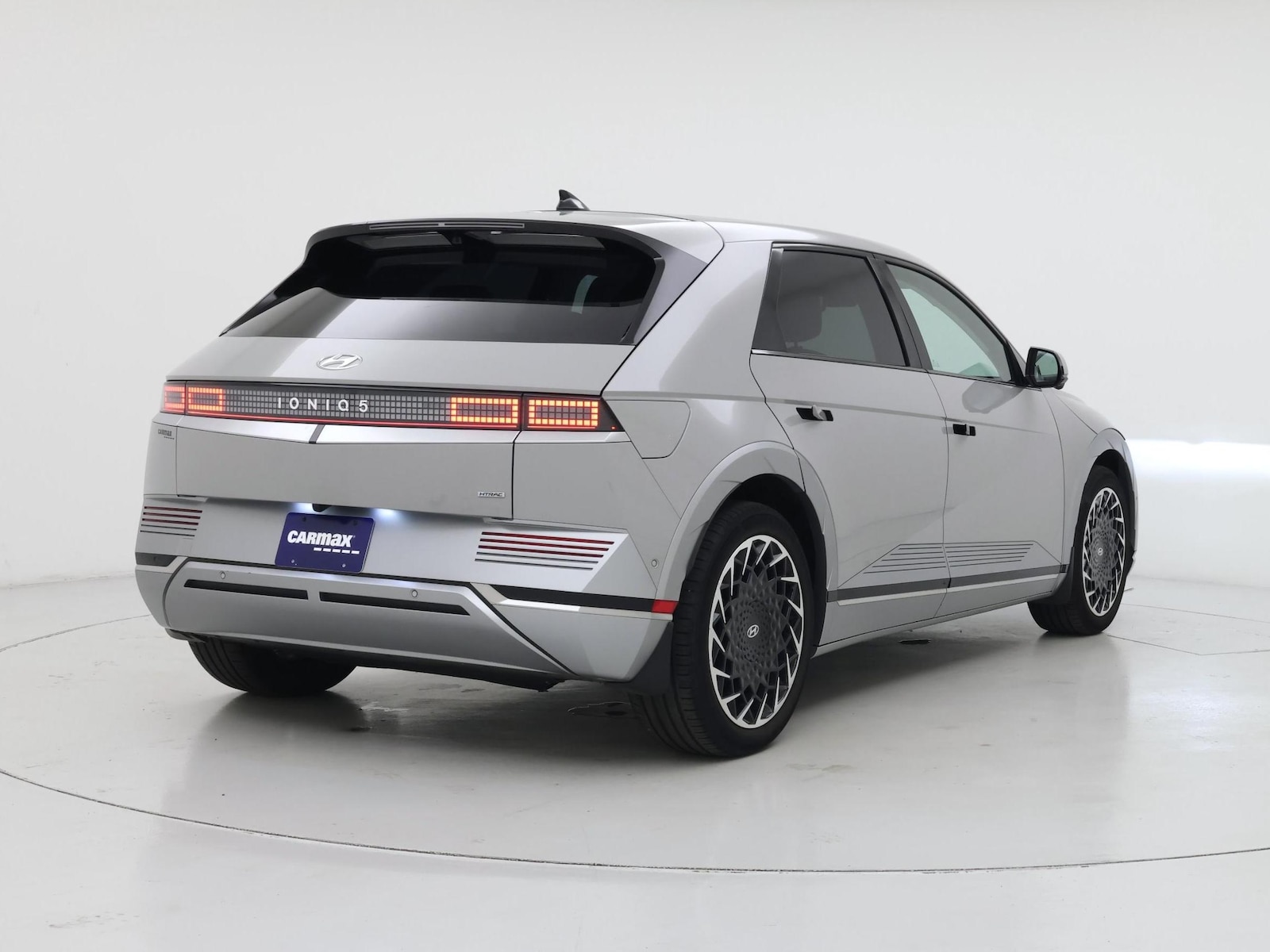 2024 Hyundai IONIQ 5 Limited - Photo 9