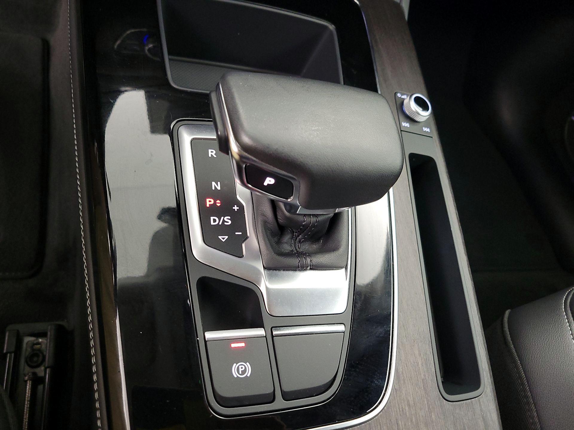 Thumbnail: 2024 Audi Q5 - 17