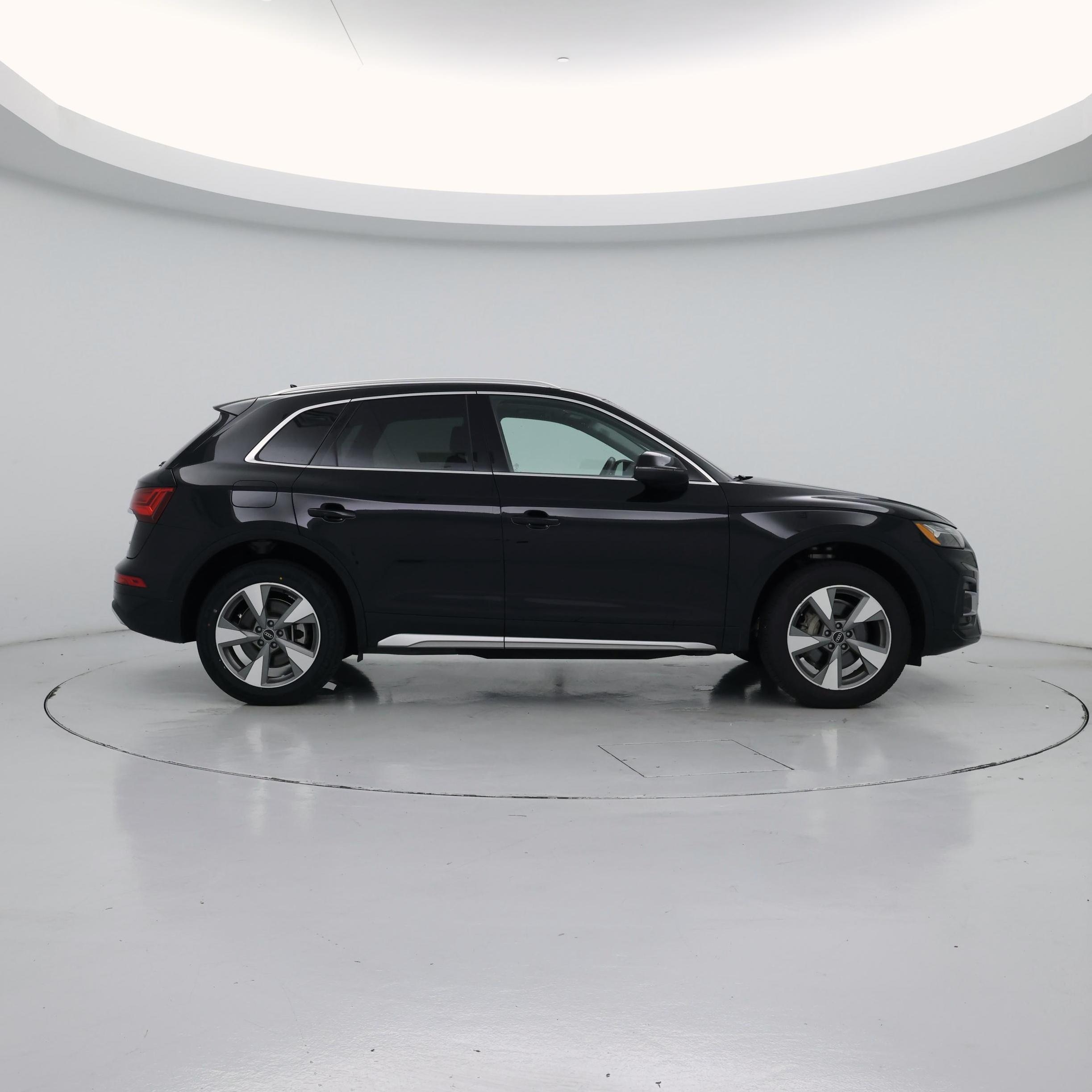 Thumbnail: 2024 Audi Q5 - 7