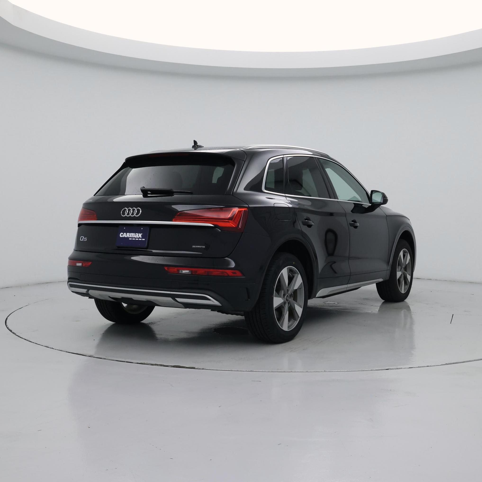 Thumbnail: 2024 Audi Q5 - 8