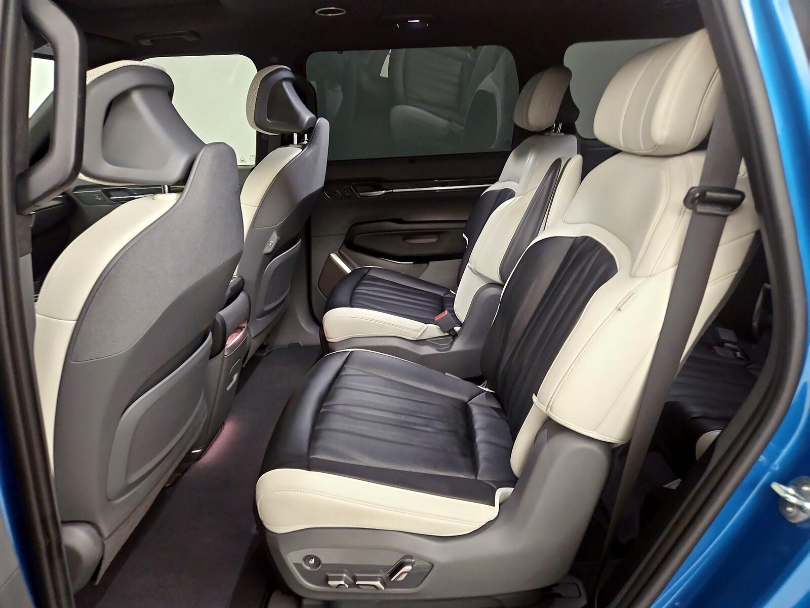 Rear Air Conditioning
