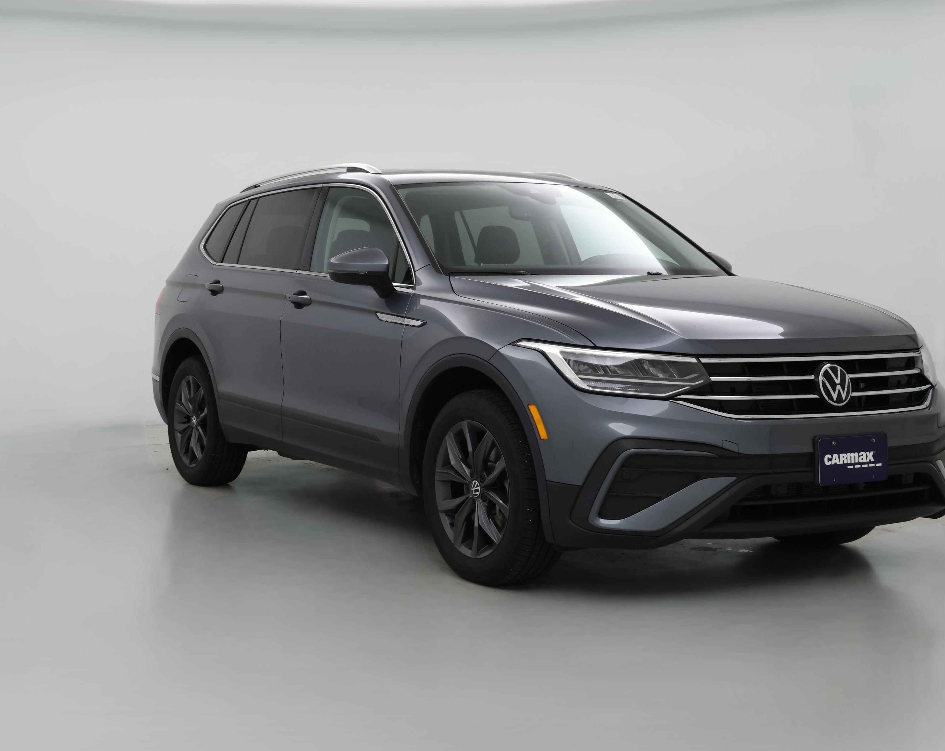 Thumbnail: 2023 Volkswagen Tiguan - 1