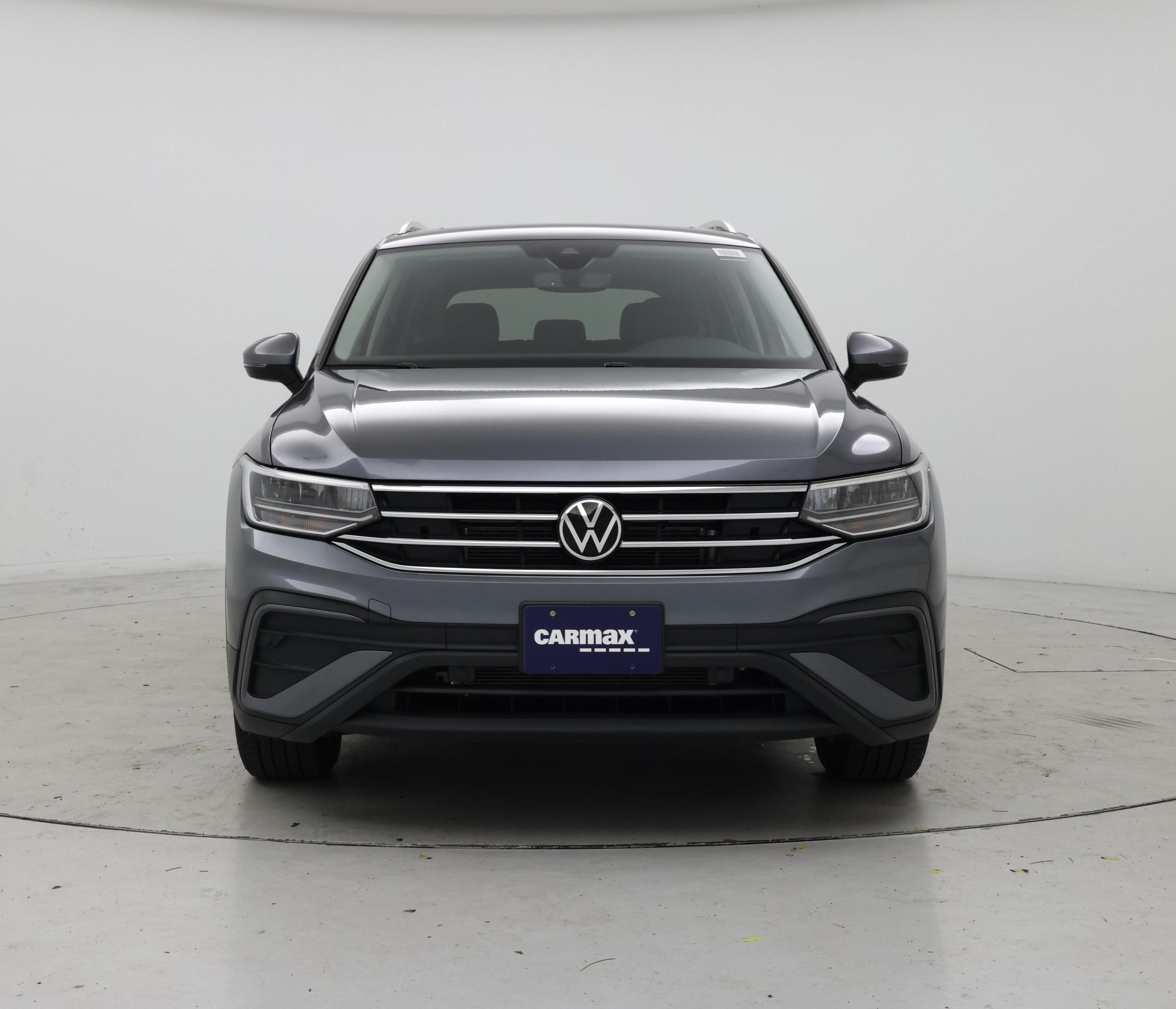 Thumbnail: 2023 Volkswagen Tiguan - 5