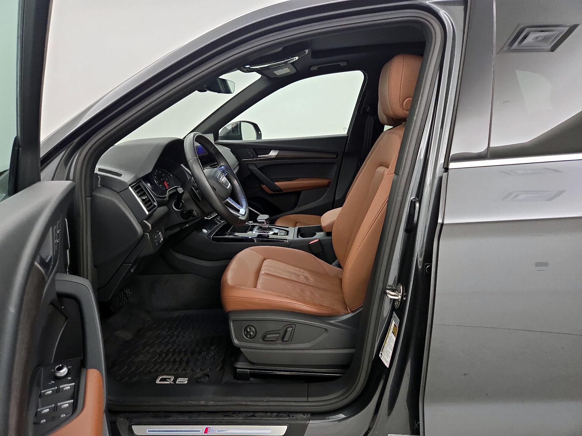 Thumbnail: 2023 Audi Q5 - 11