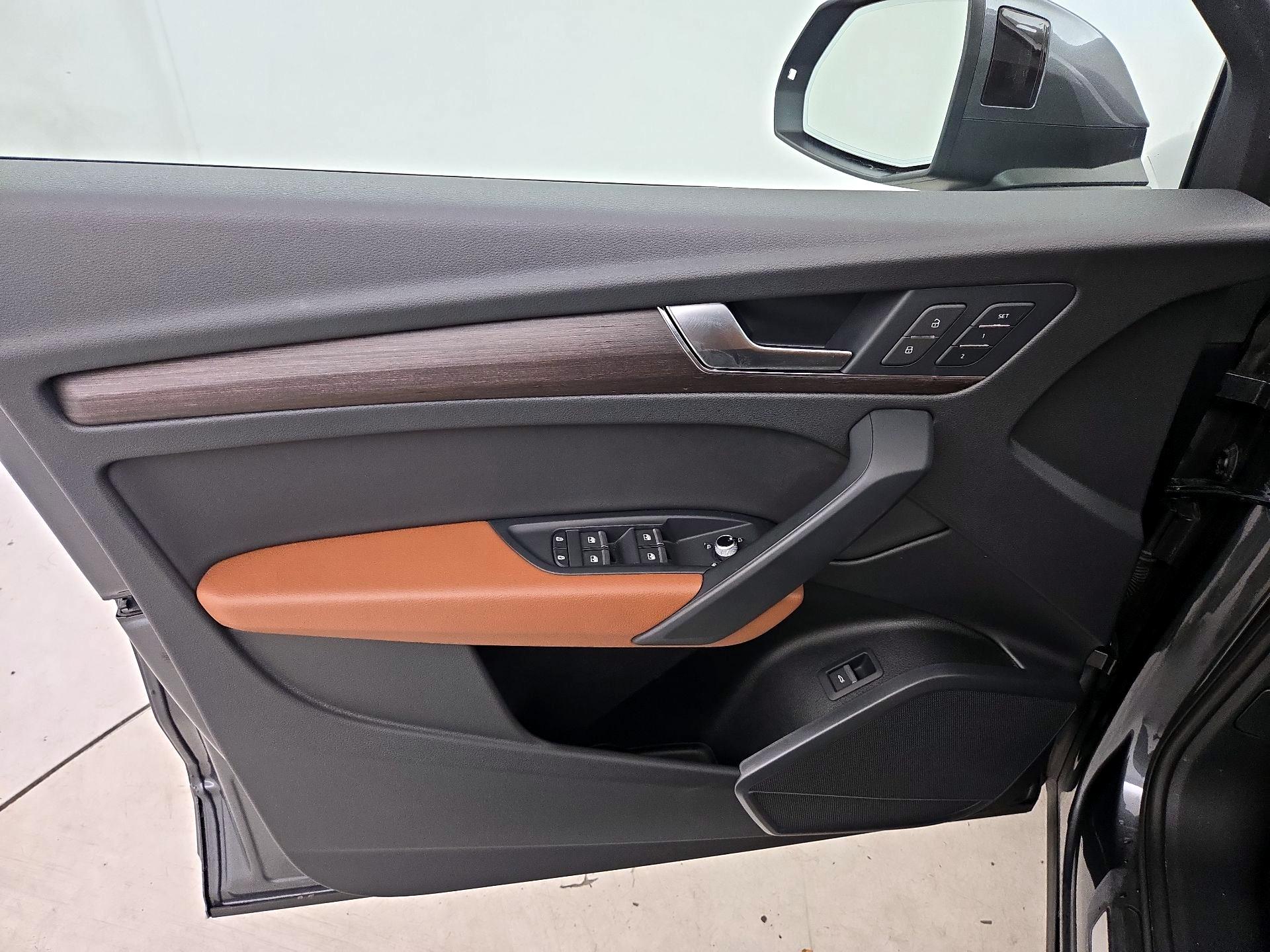Thumbnail: 2023 Audi Q5 - 12