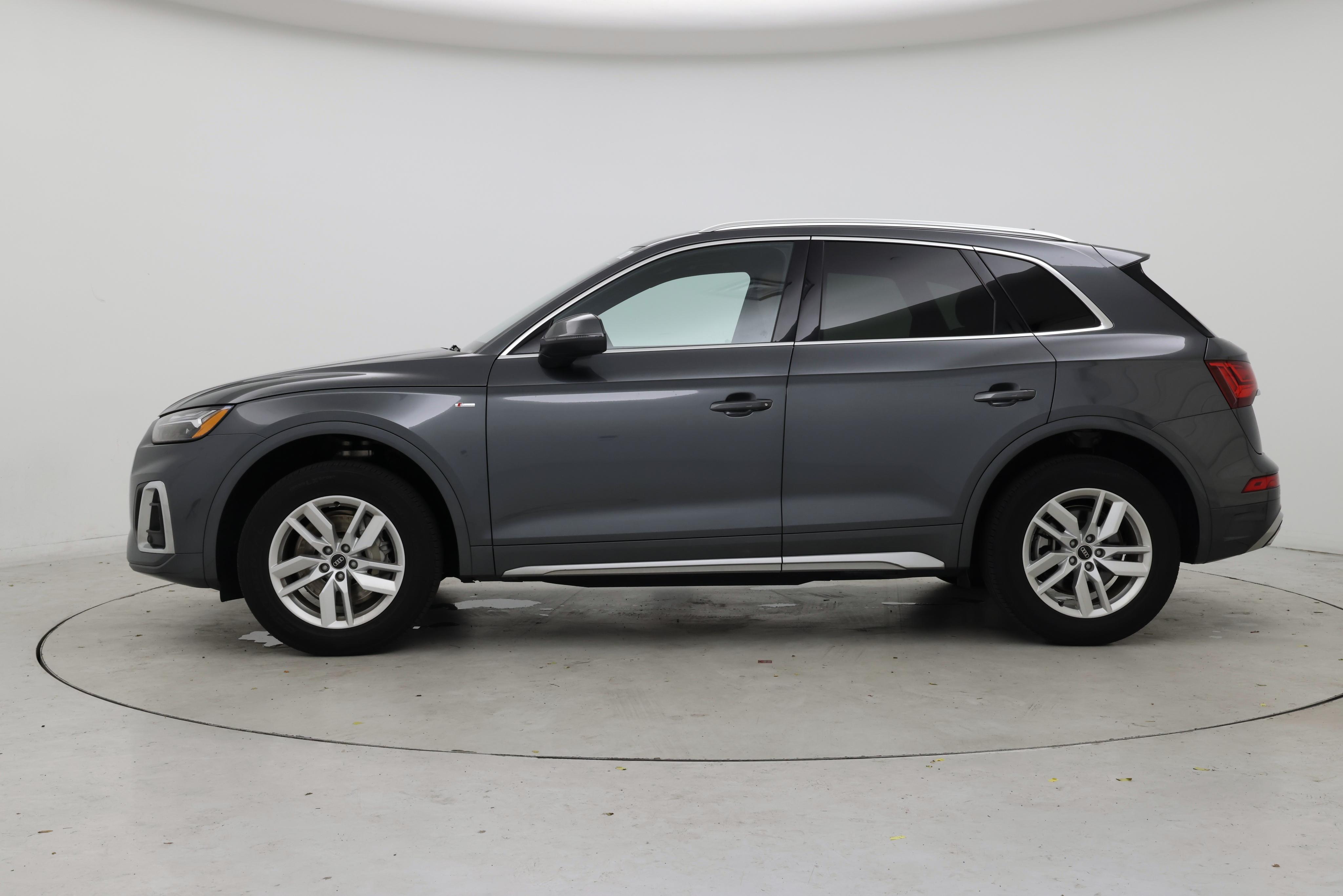 Thumbnail: 2023 Audi Q5 - 3