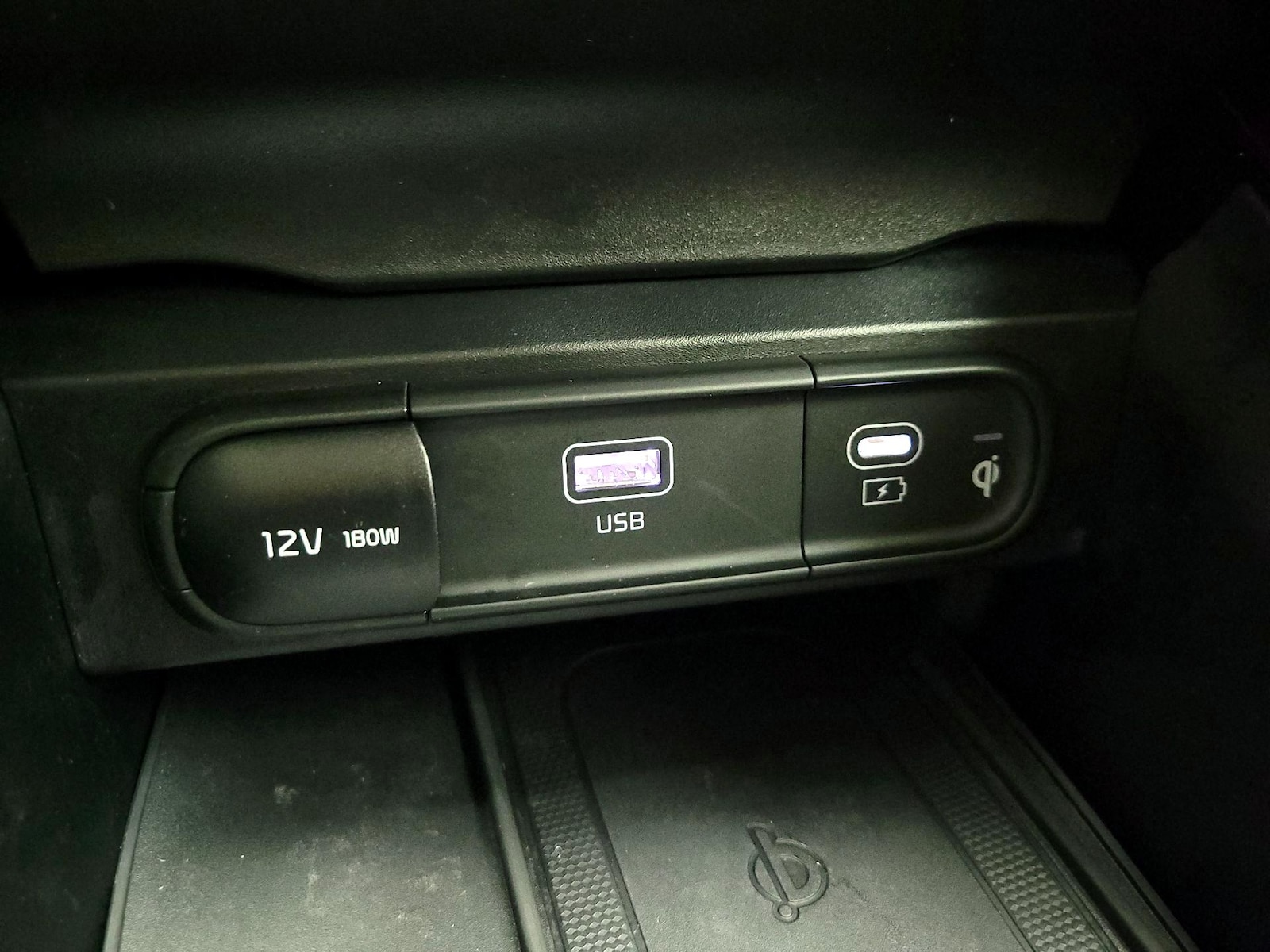 2024 Kia Telluride S - Photo 19