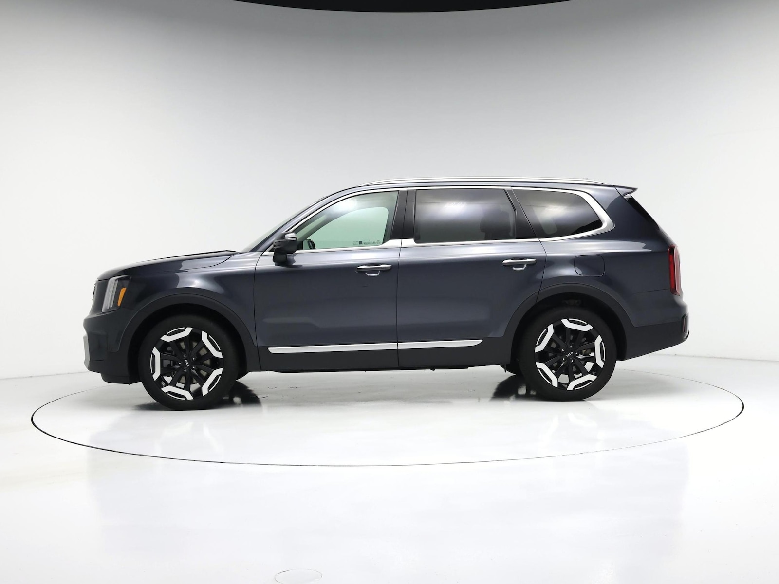2024 Kia Telluride S - Photo 4