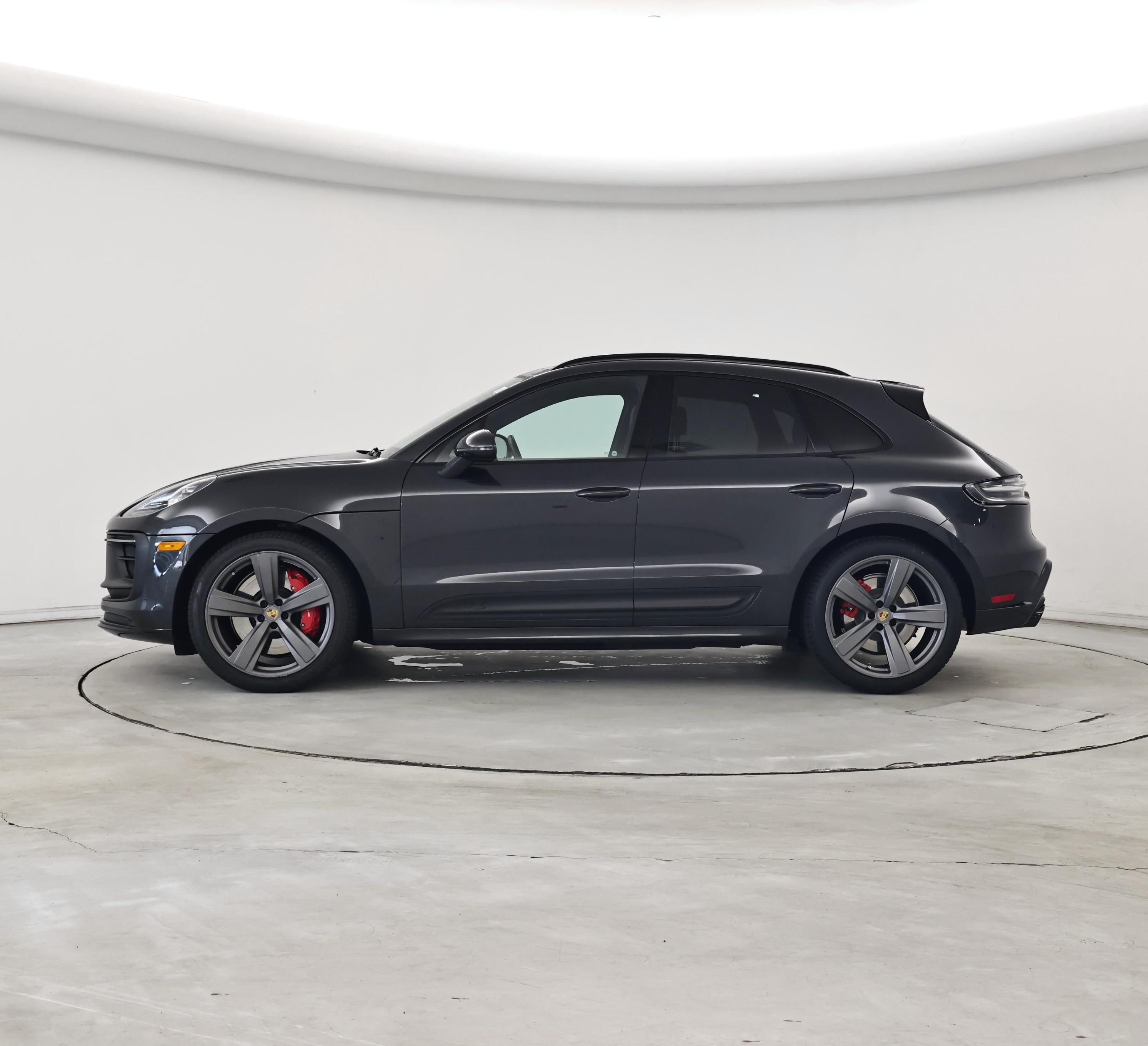 Thumbnail: 2022 Porsche Macan - 3