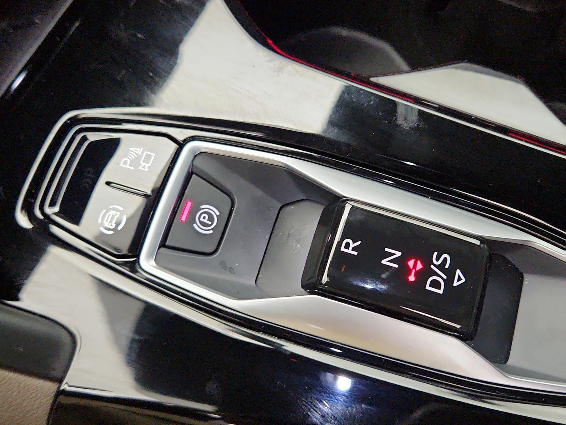 Thumbnail: 2025 Audi Q5 - 16
