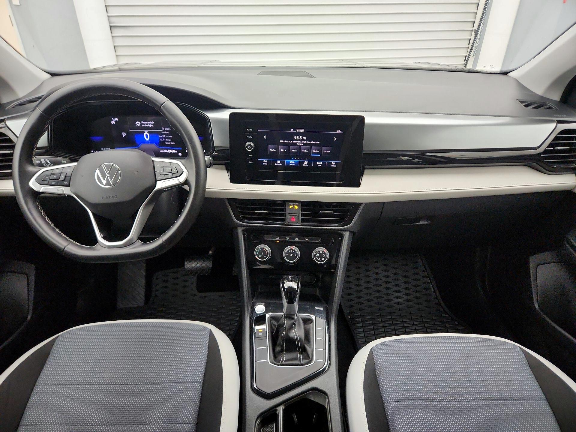 Thumbnail: 2025 Volkswagen Taos - 9
