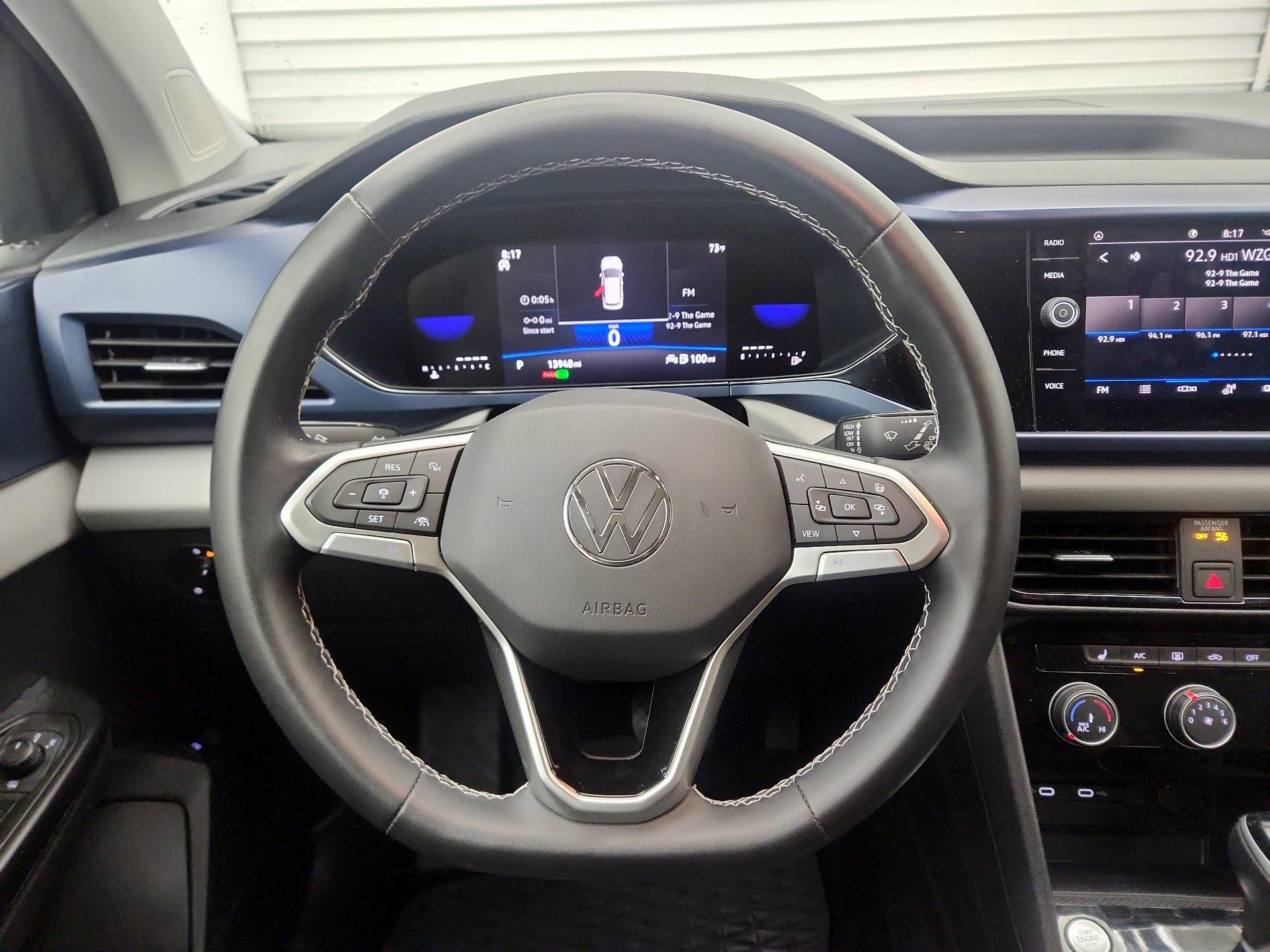 Thumbnail: 2023 Volkswagen Taos - 10