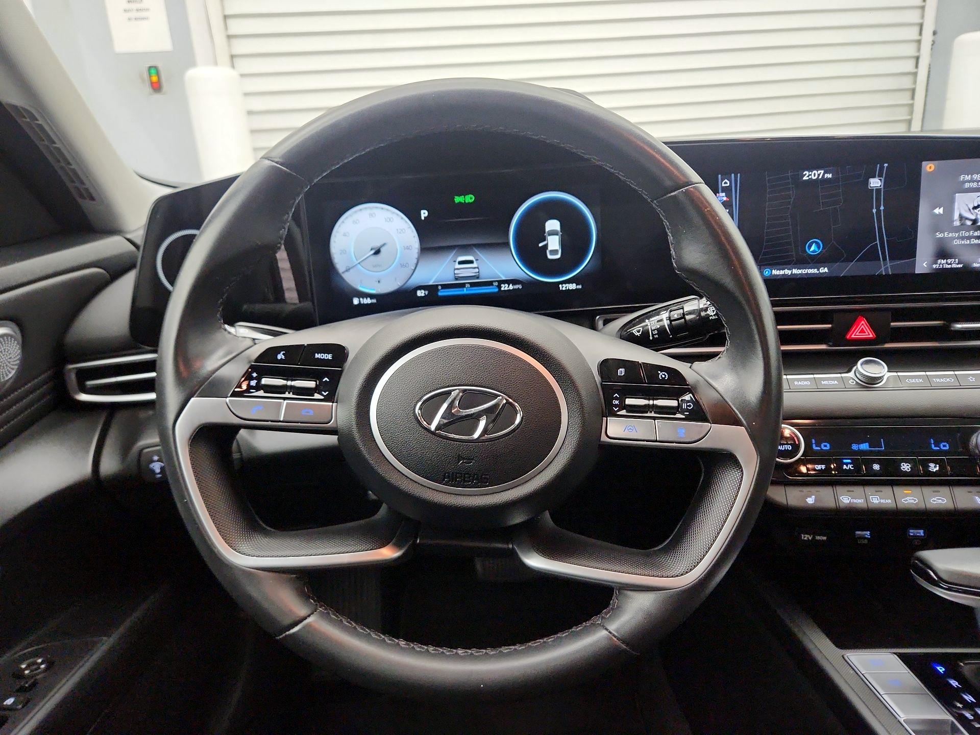 Thumbnail: 2023 Hyundai Elantra - 10