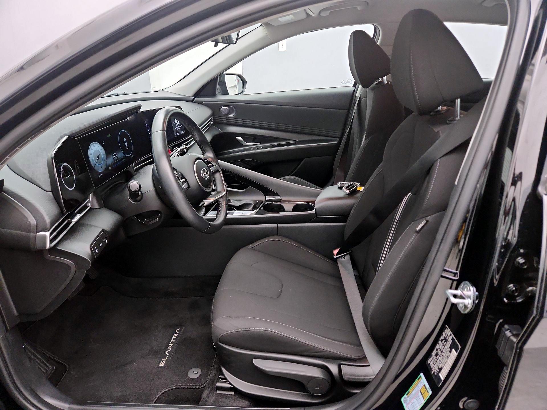Thumbnail: 2023 Hyundai Elantra - 11