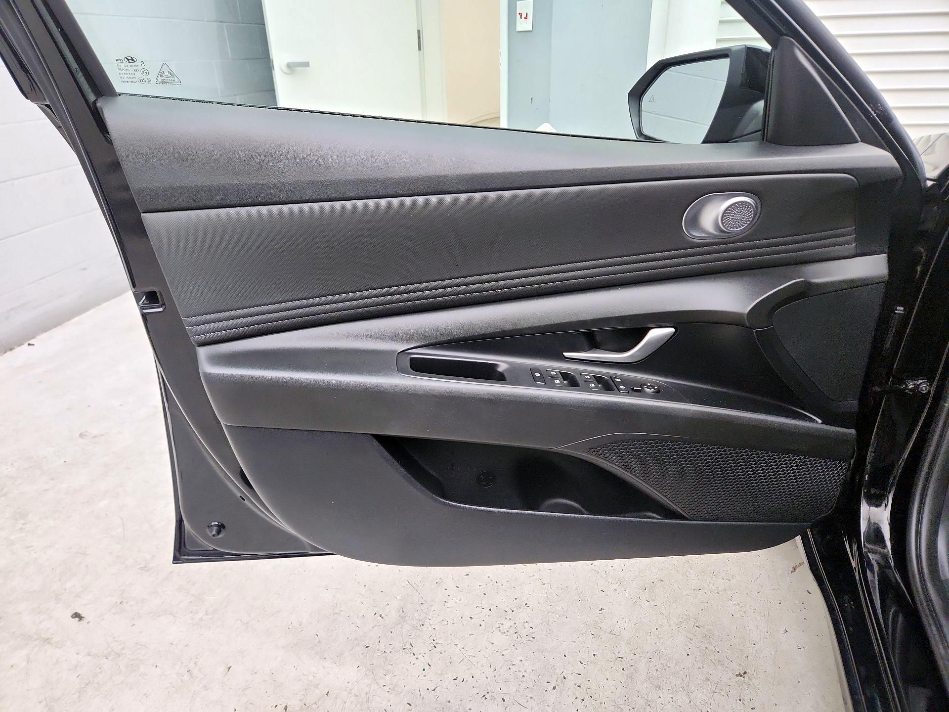 Thumbnail: 2023 Hyundai Elantra - 12