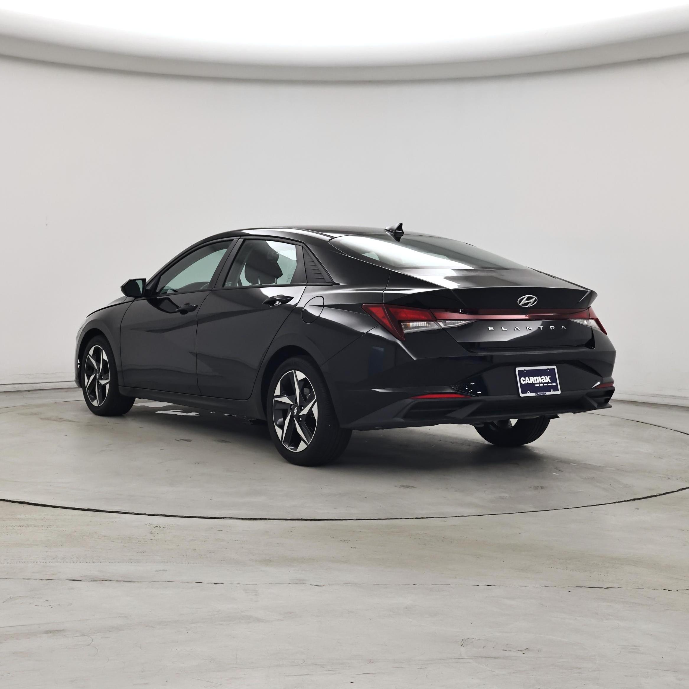 Thumbnail: 2023 Hyundai Elantra - 2