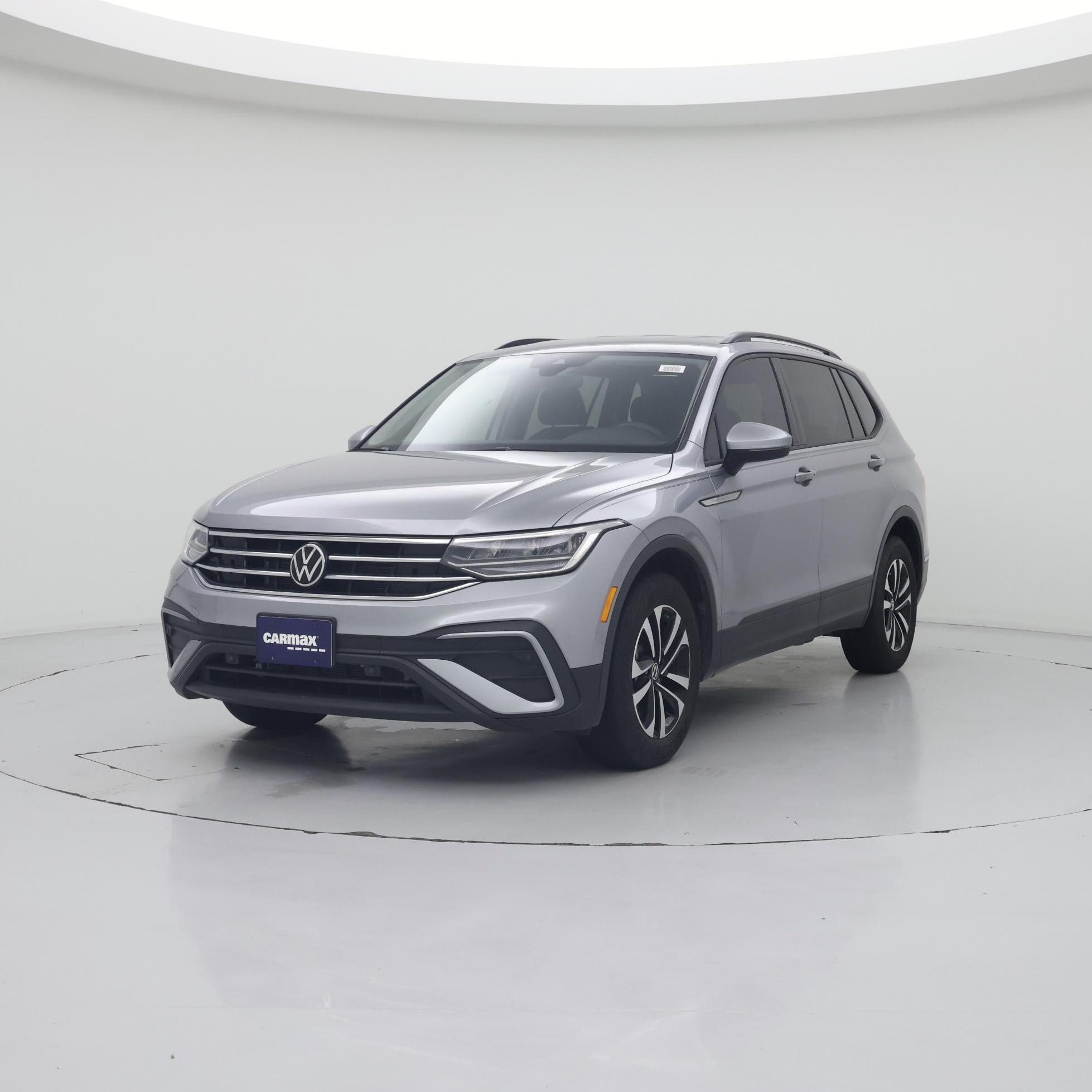 Thumbnail: 2023 Volkswagen Tiguan - 4