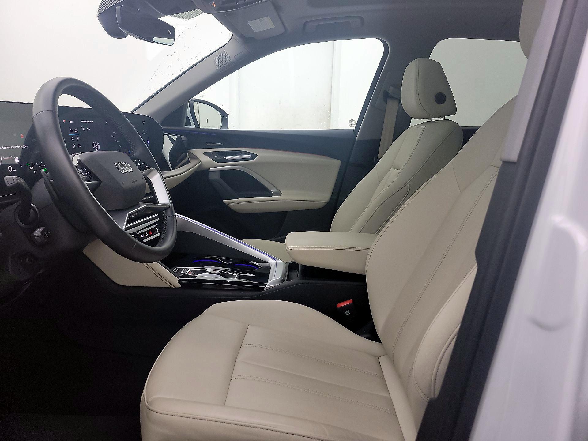 Thumbnail: 2025 Audi Q5 - 11