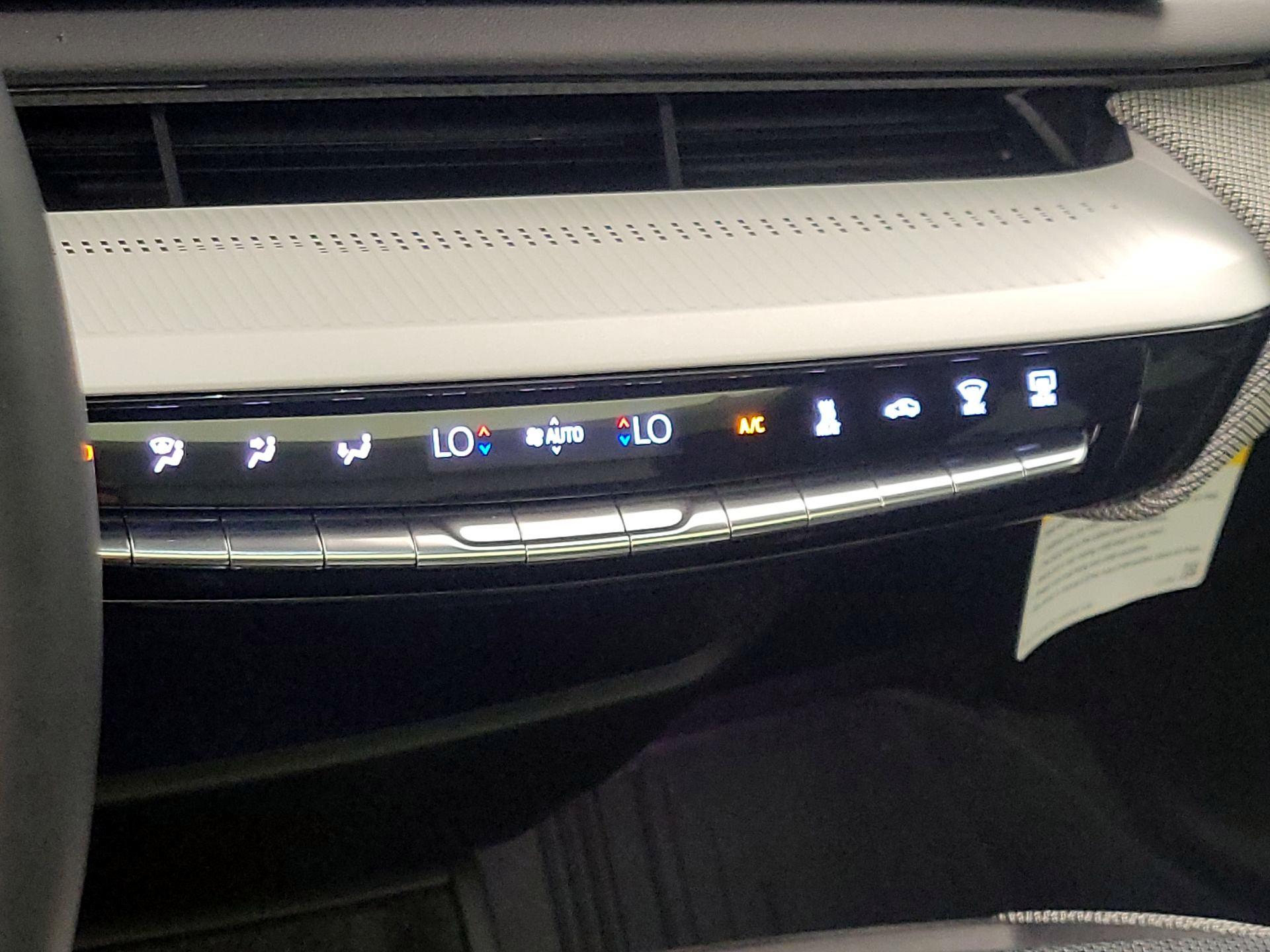 Thumbnail: 2025 Cadillac Optiq - 16