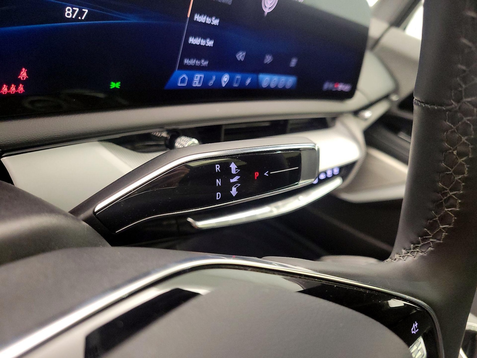 2025 Cadillac OPTIQ Sport 2 - Photo 18