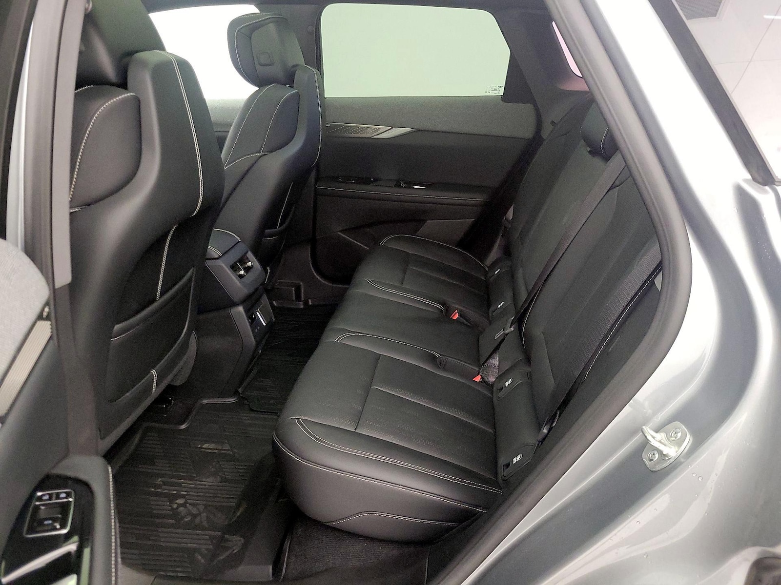 2025 Cadillac OPTIQ Sport 2 - Photo 21